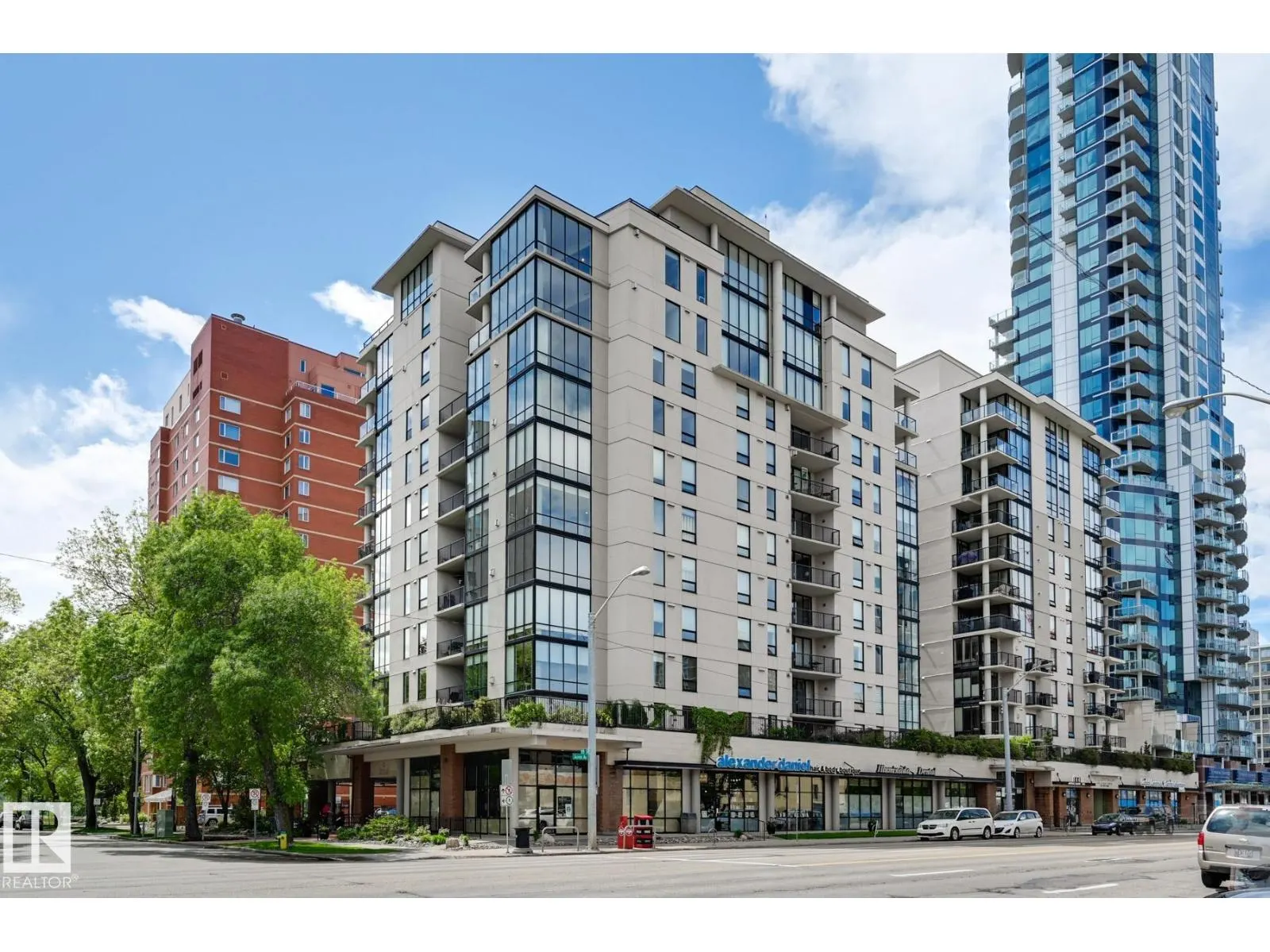 #802 10028 119 ST NW