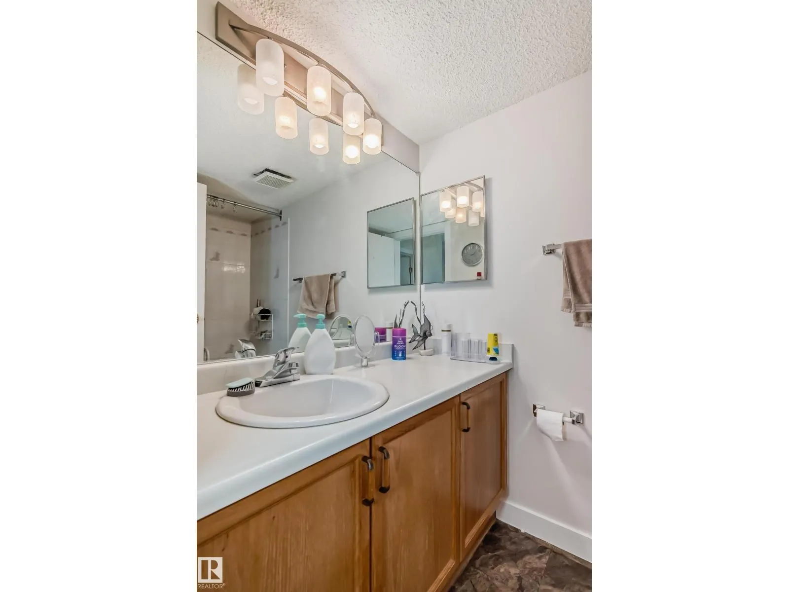 #214 18012 95 AV NW