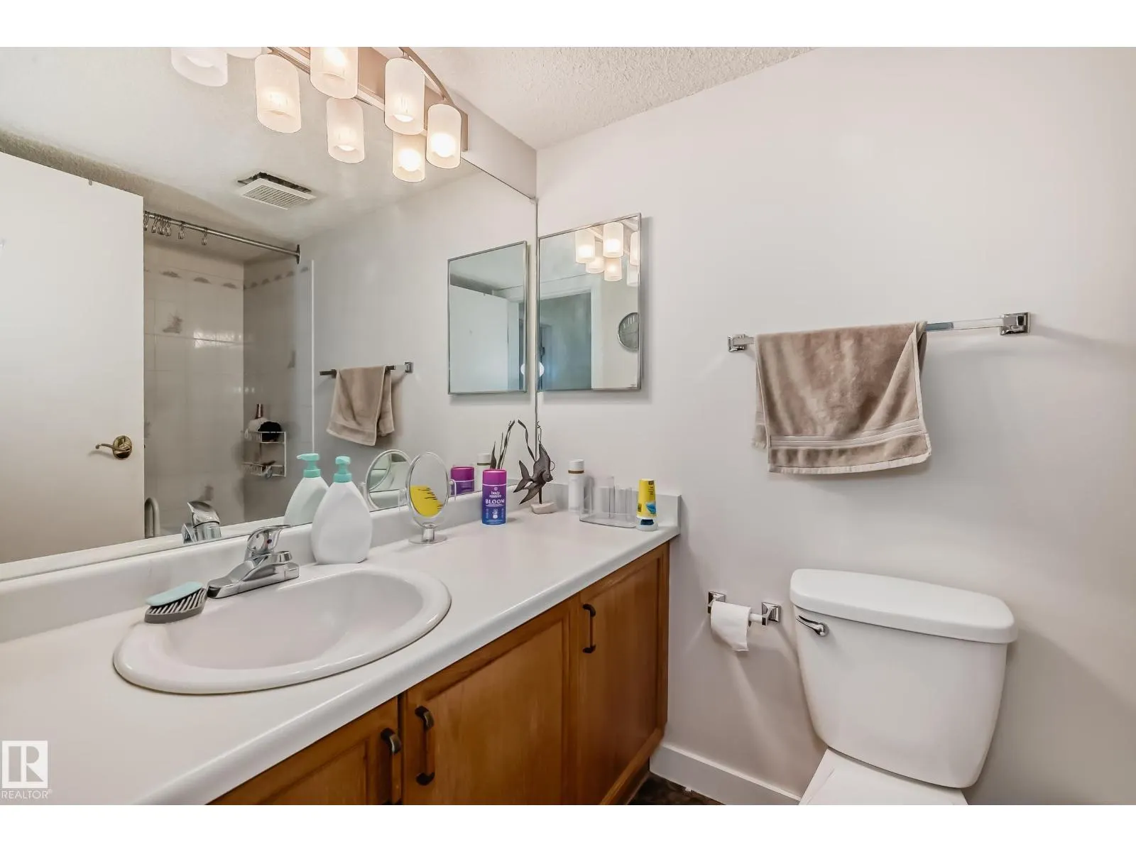 #214 18012 95 AV NW