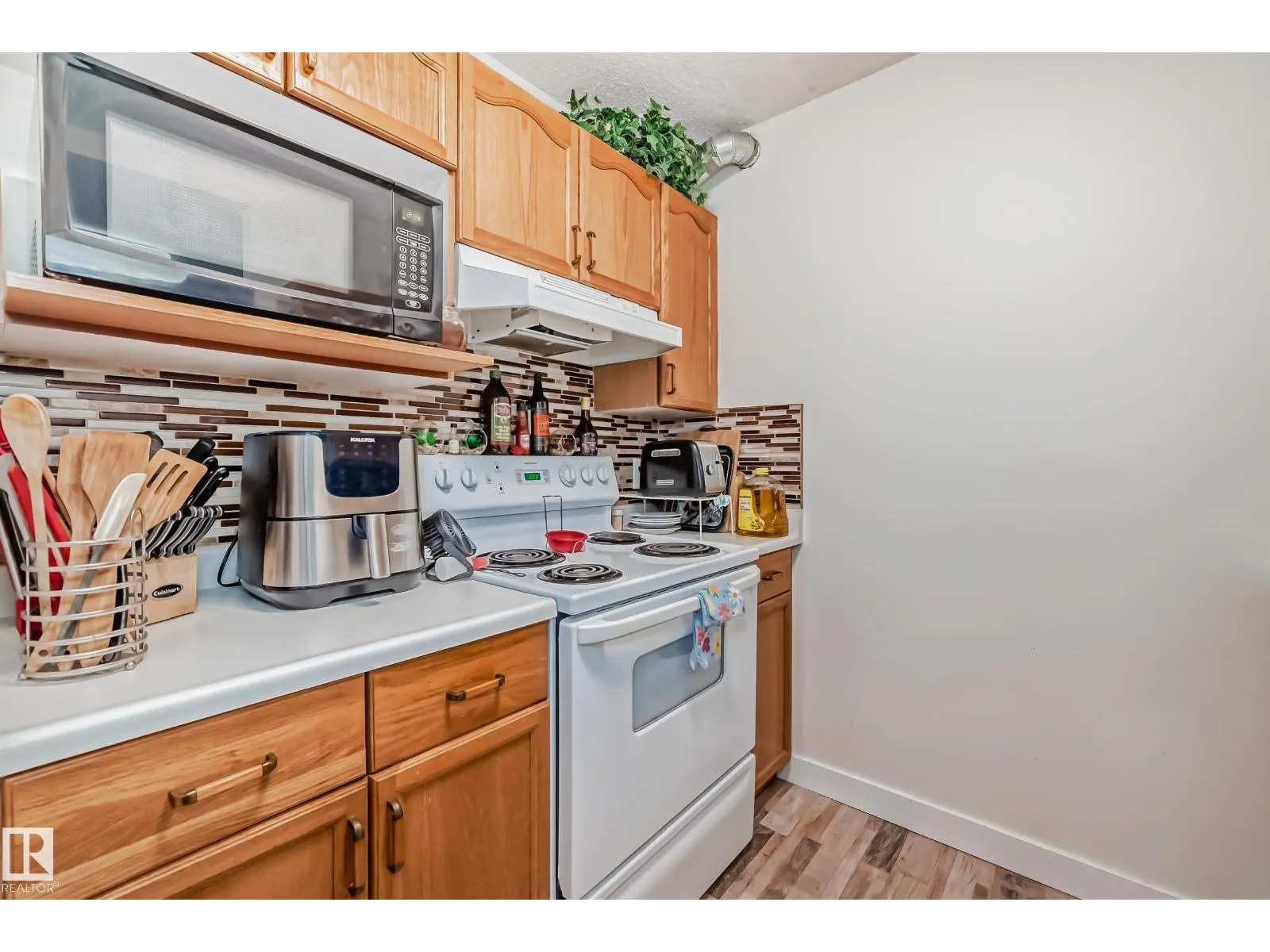 #214 18012 95 AV NW
