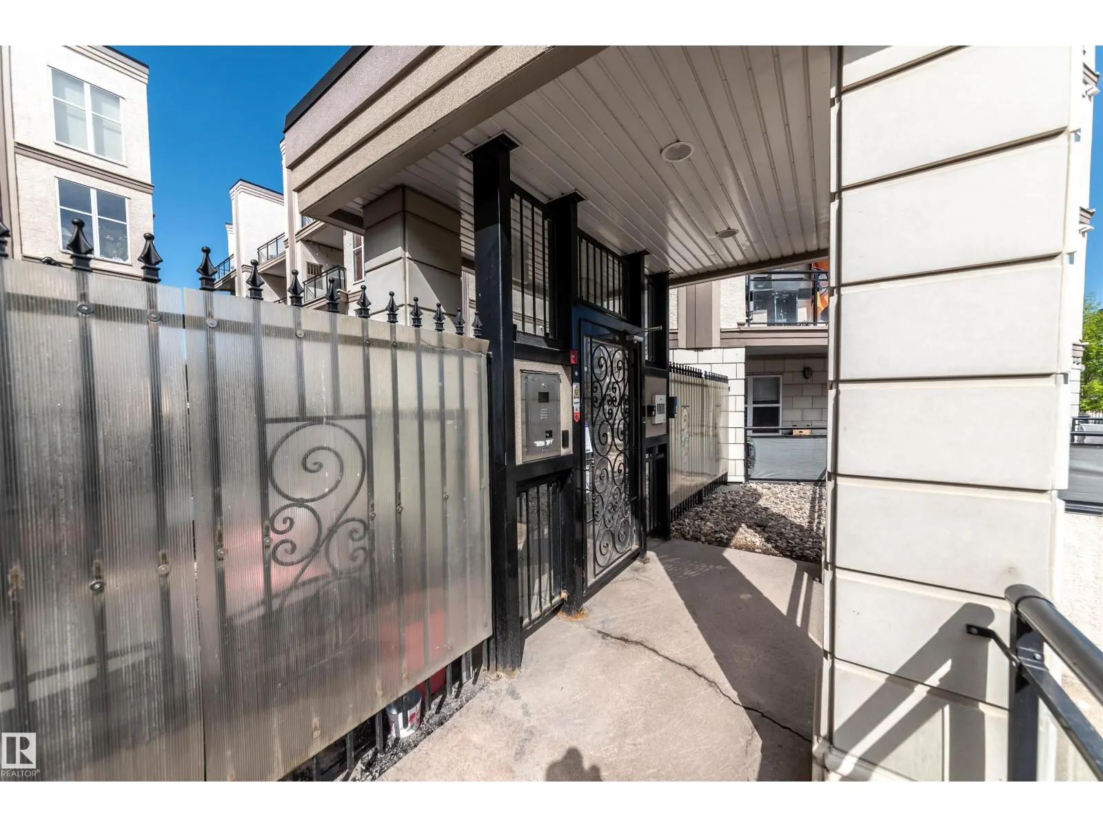 #150 4827 104A ST NW