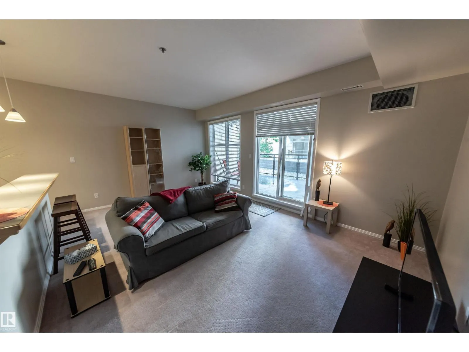 #150 4827 104A ST NW