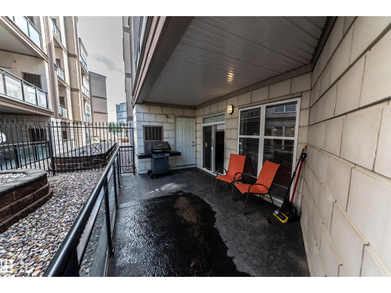 #150 4827 104A ST NW