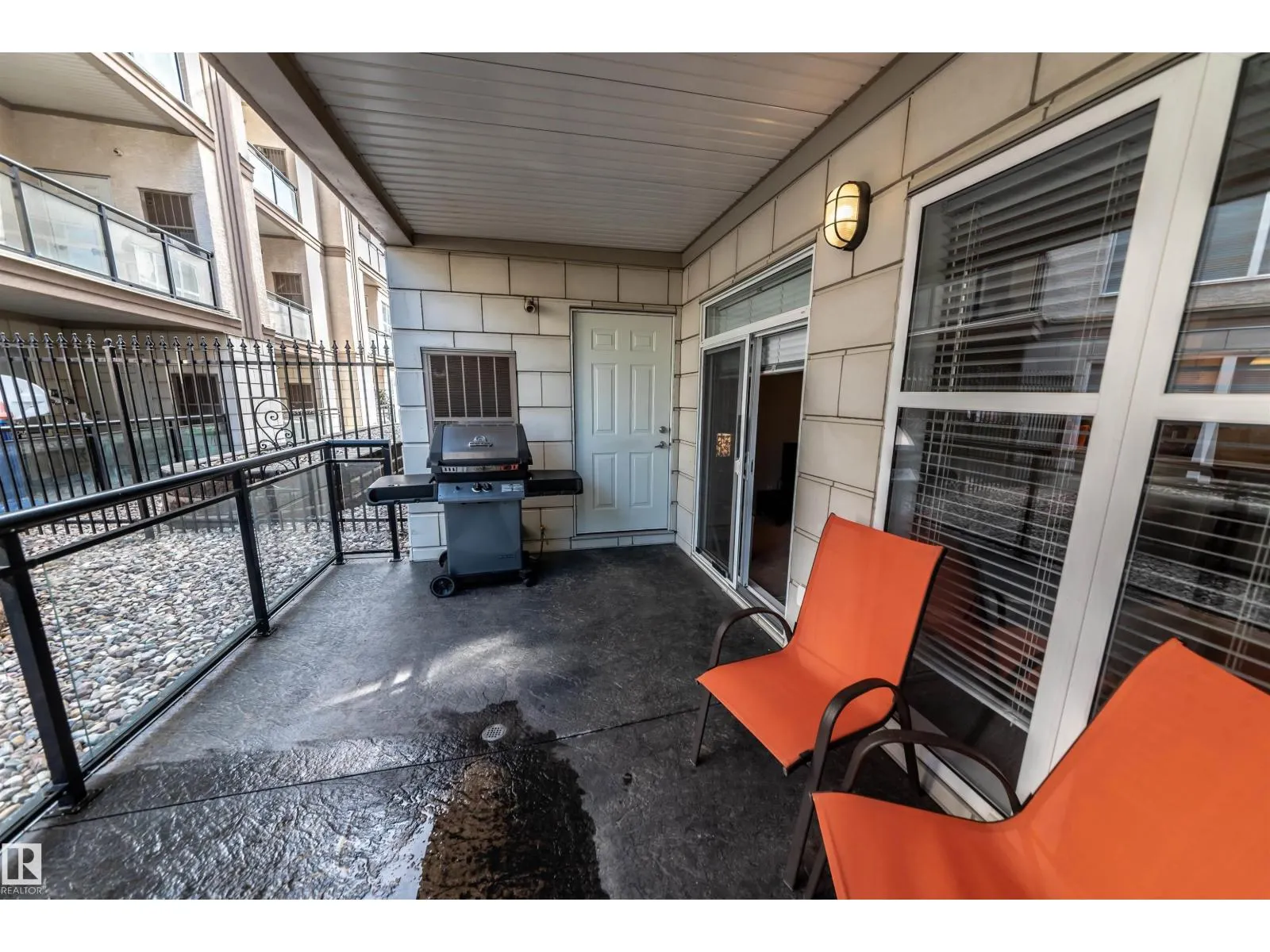#150 4827 104A ST NW