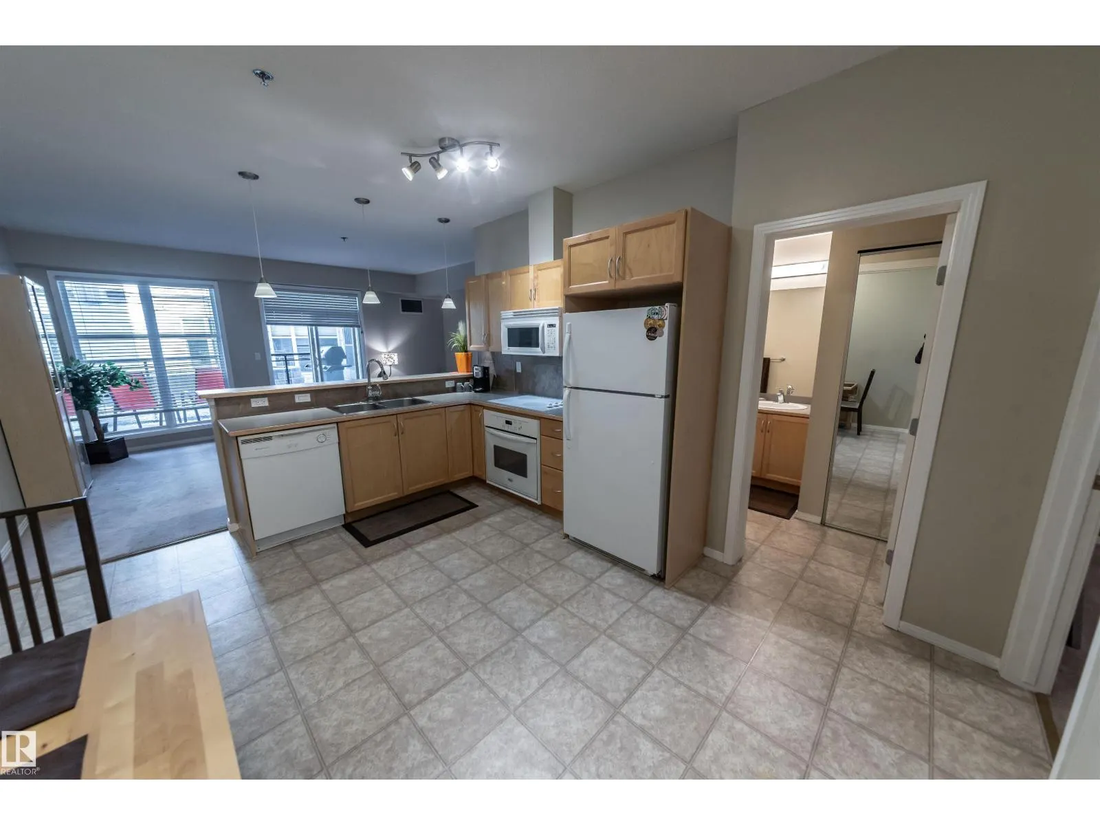 #150 4827 104A ST NW