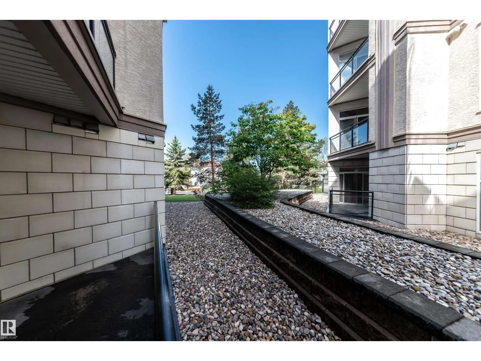 #150 4827 104A ST NW