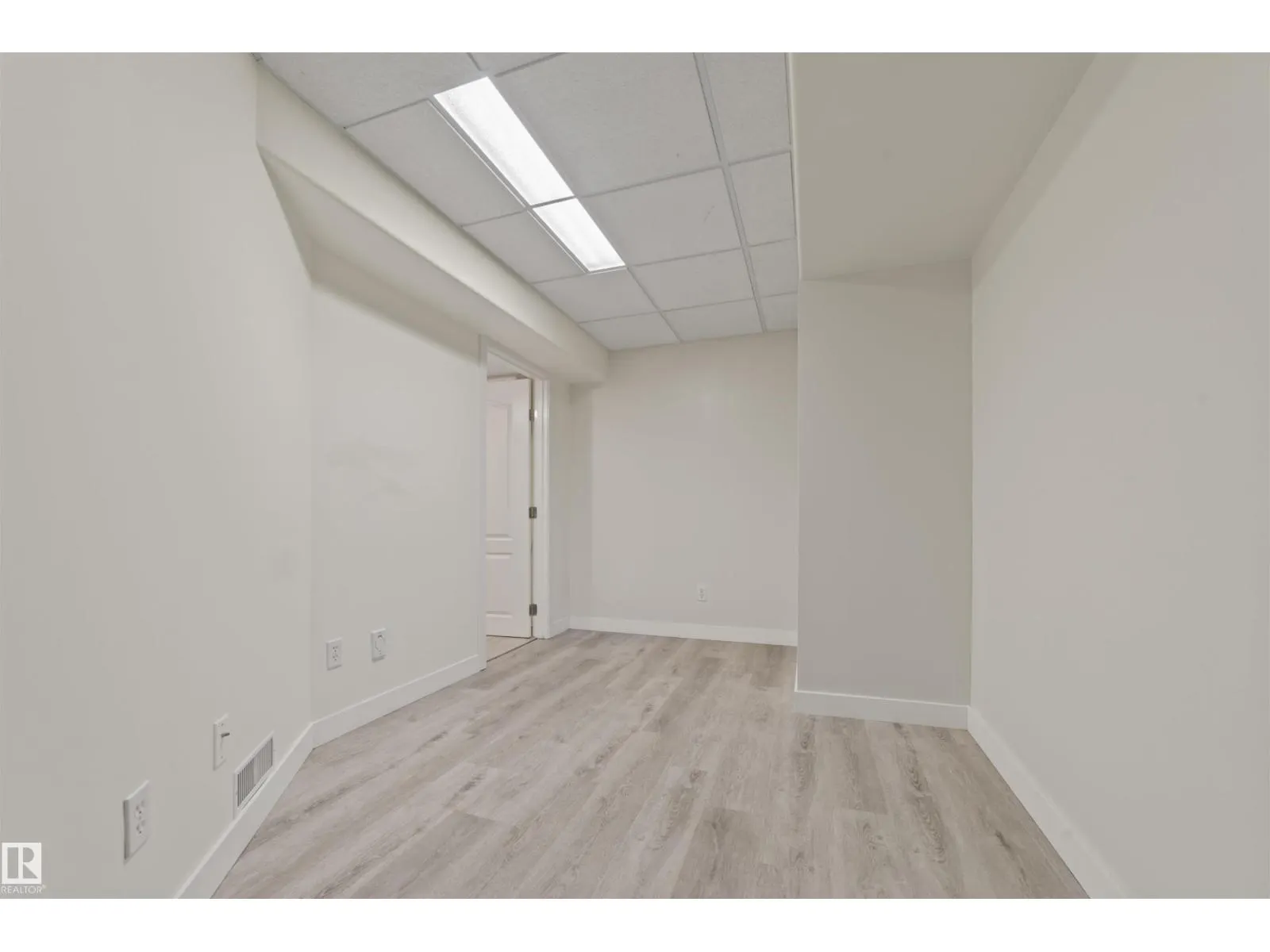 11346 173 AV NW