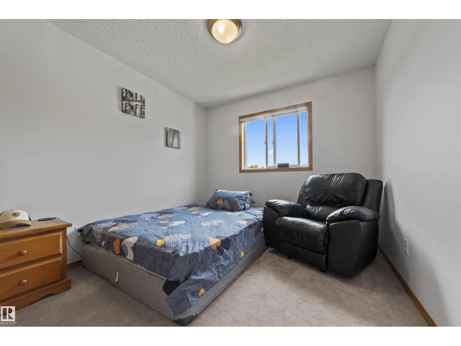 11346 173 AV NW