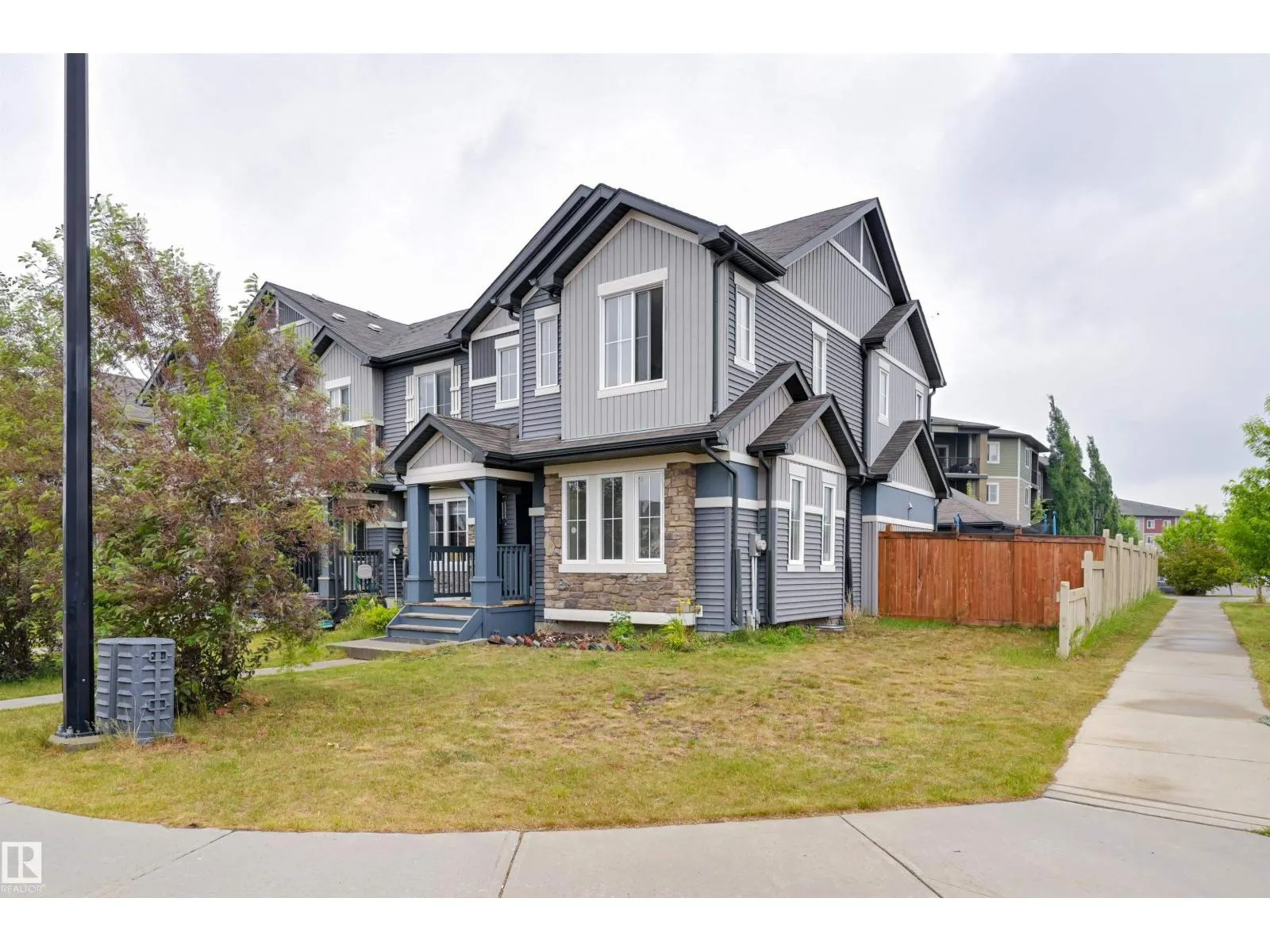 1807 52 ST SW