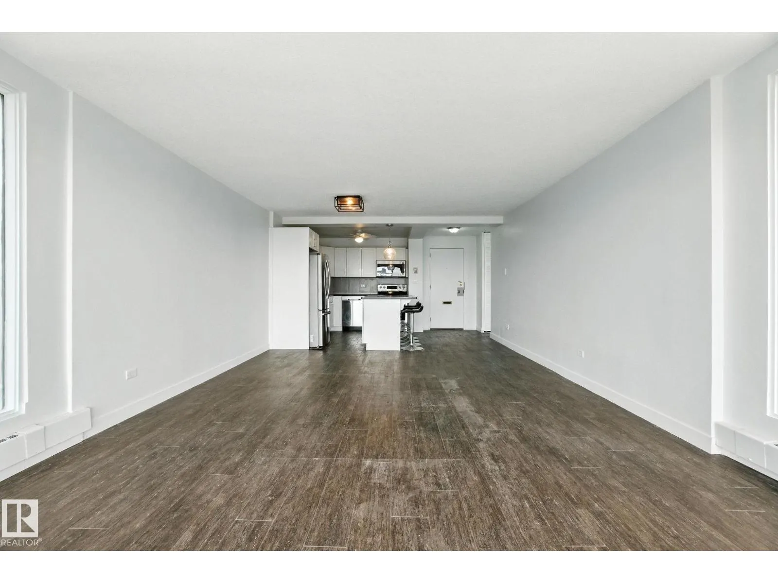 #703 9908 114 ST NW