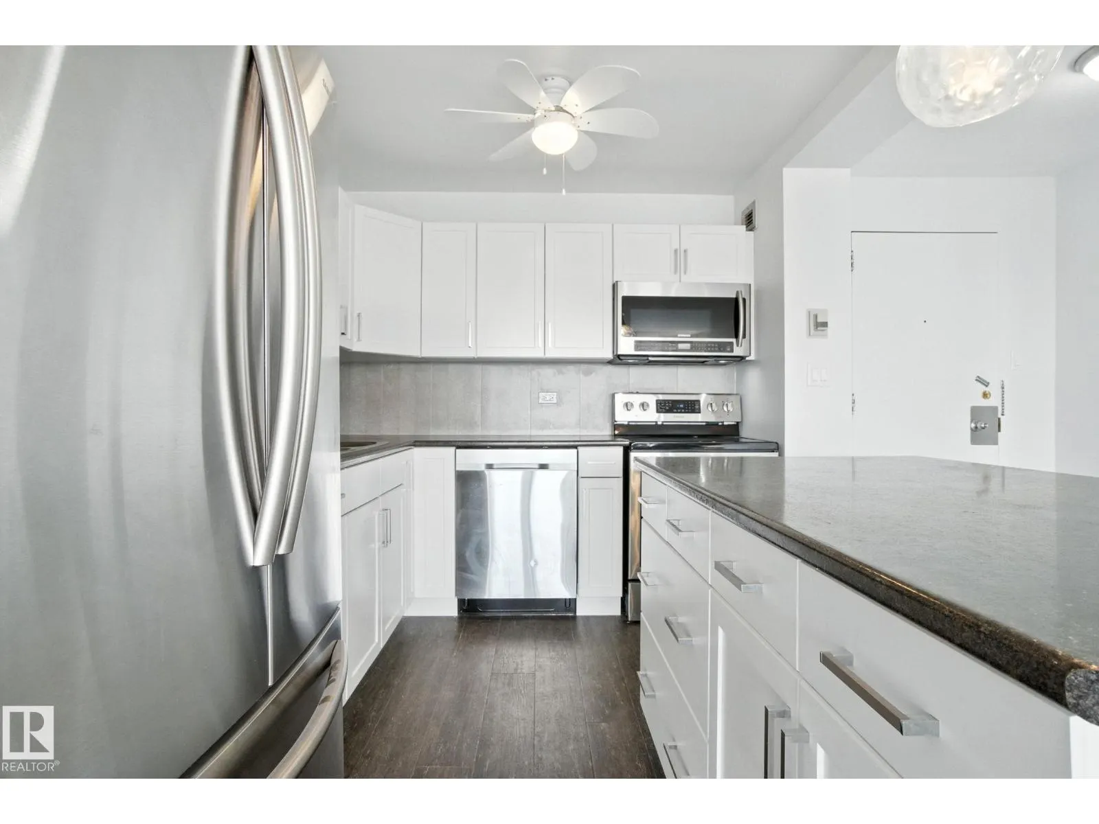 #703 9908 114 ST NW