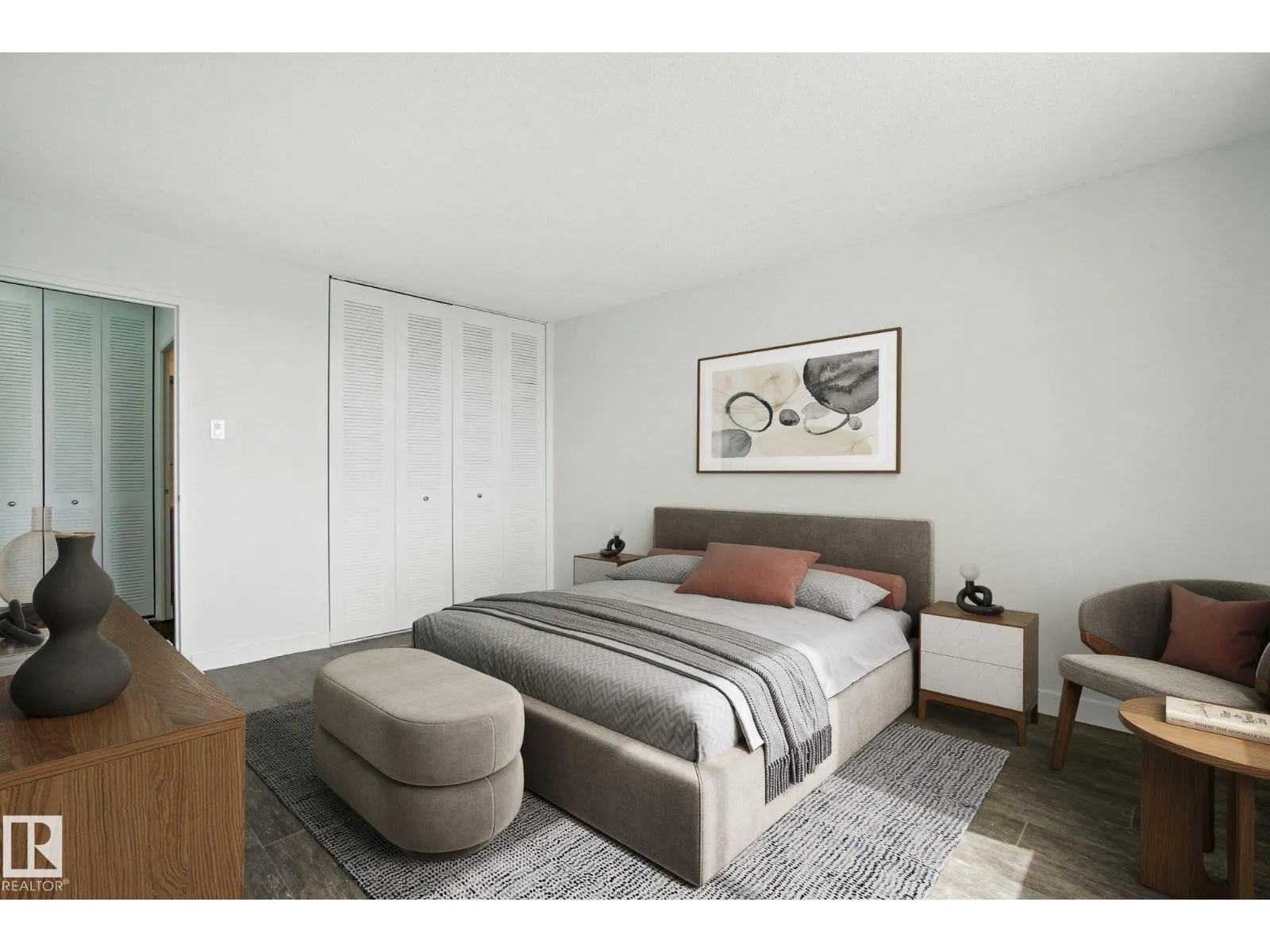 #703 9908 114 ST NW