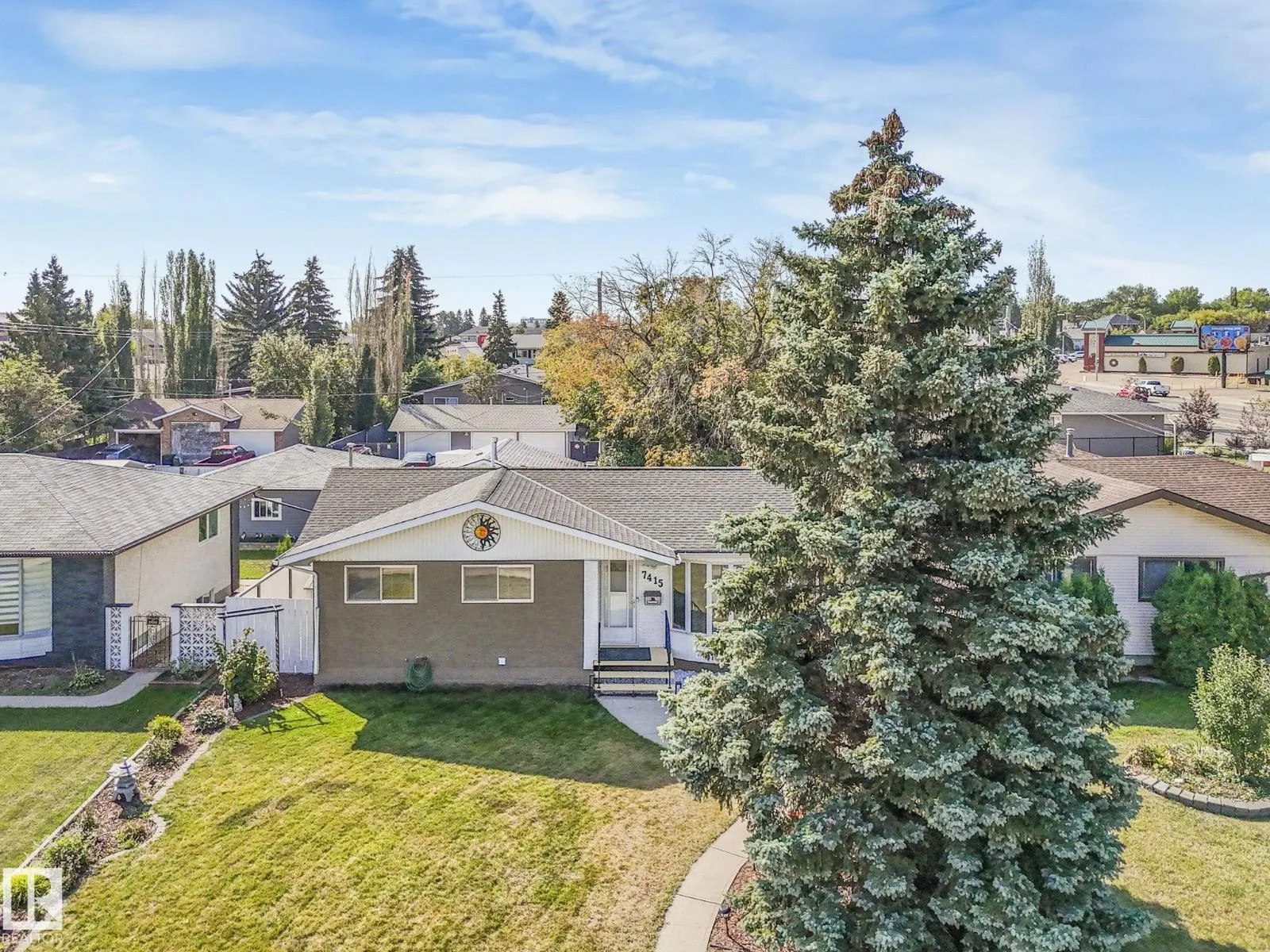 7415 84 AV NW