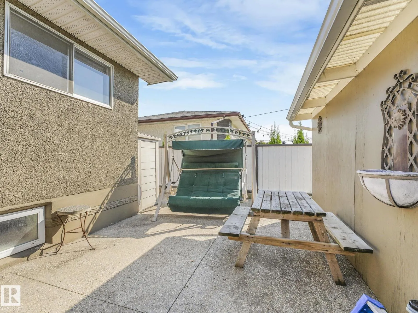 7415 84 AV NW