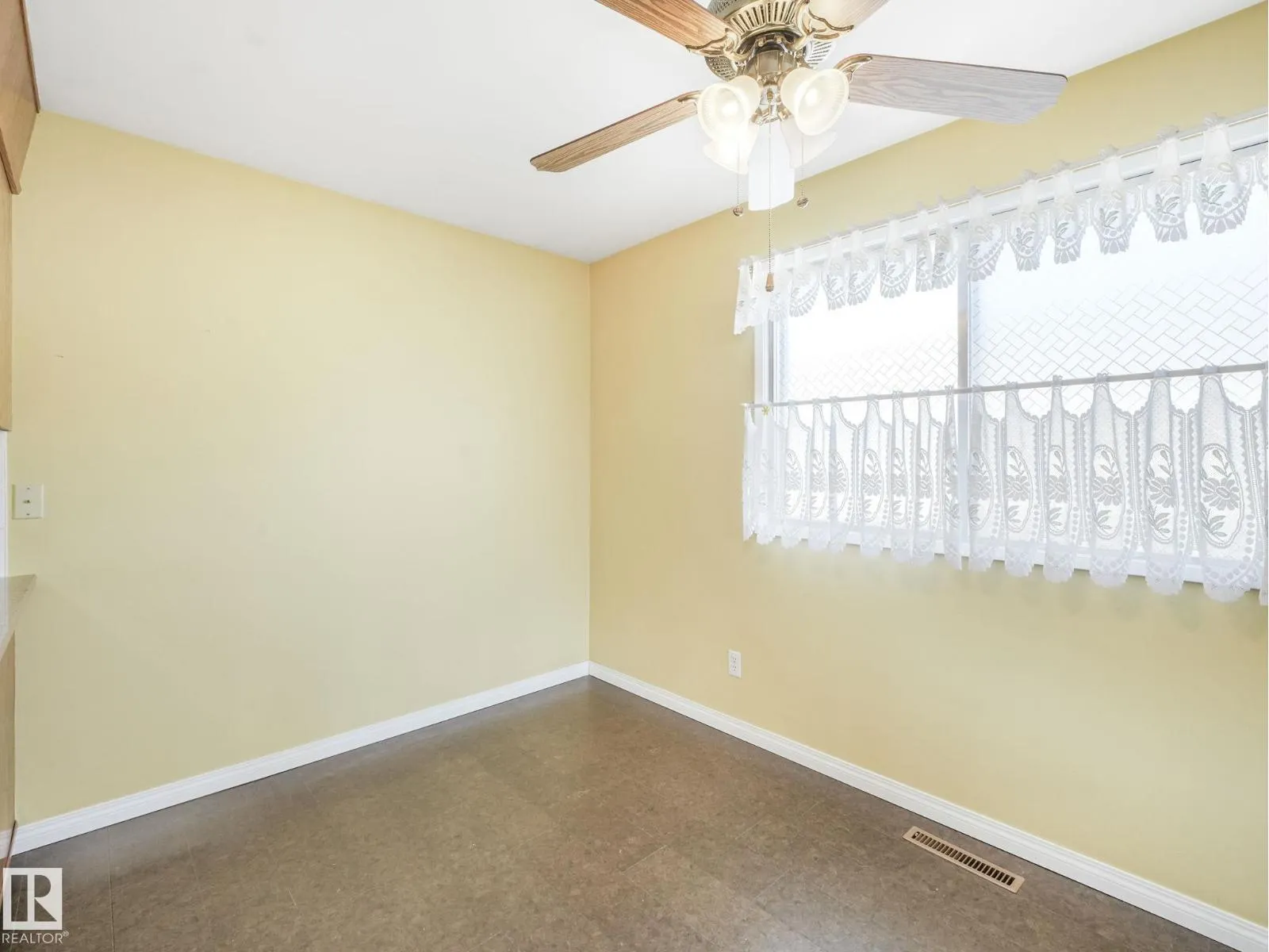 7415 84 AV NW