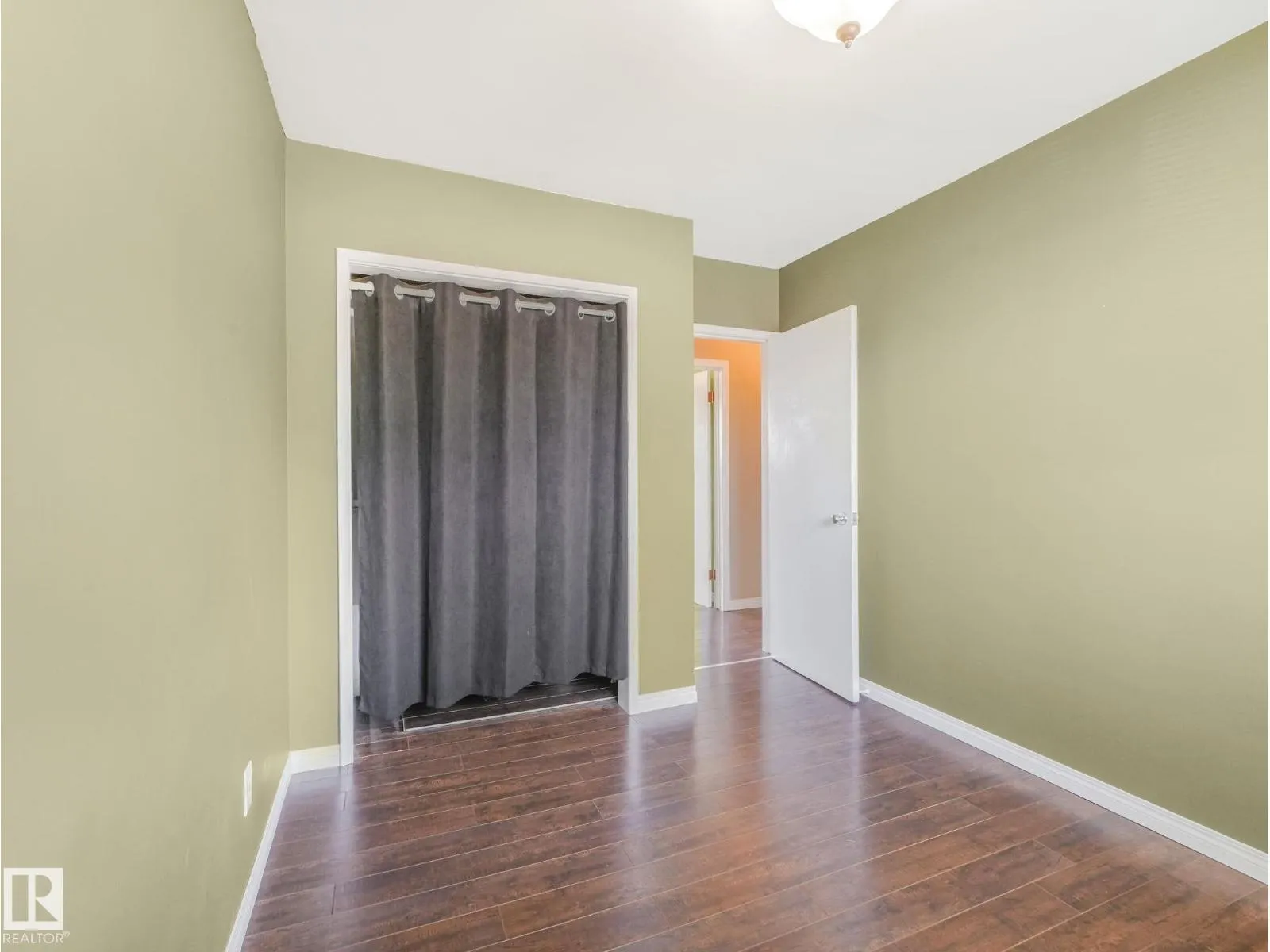 7415 84 AV NW
