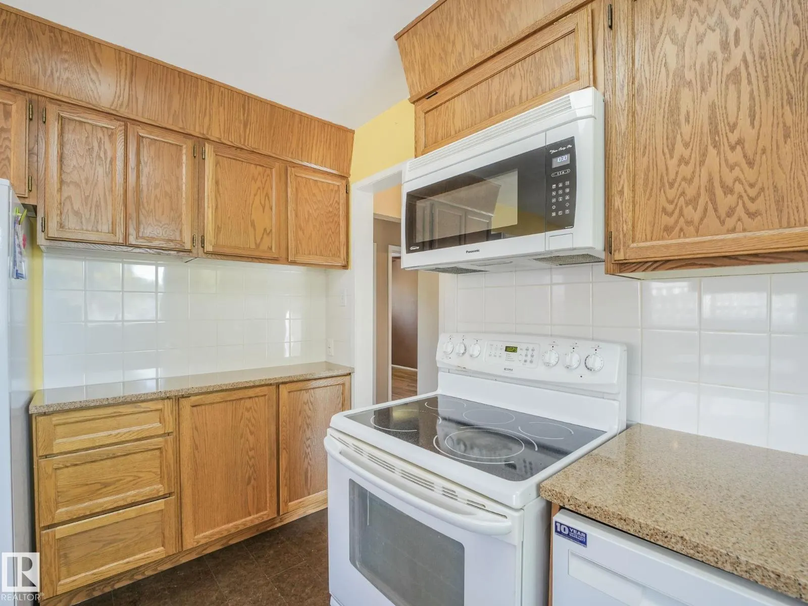 7415 84 AV NW