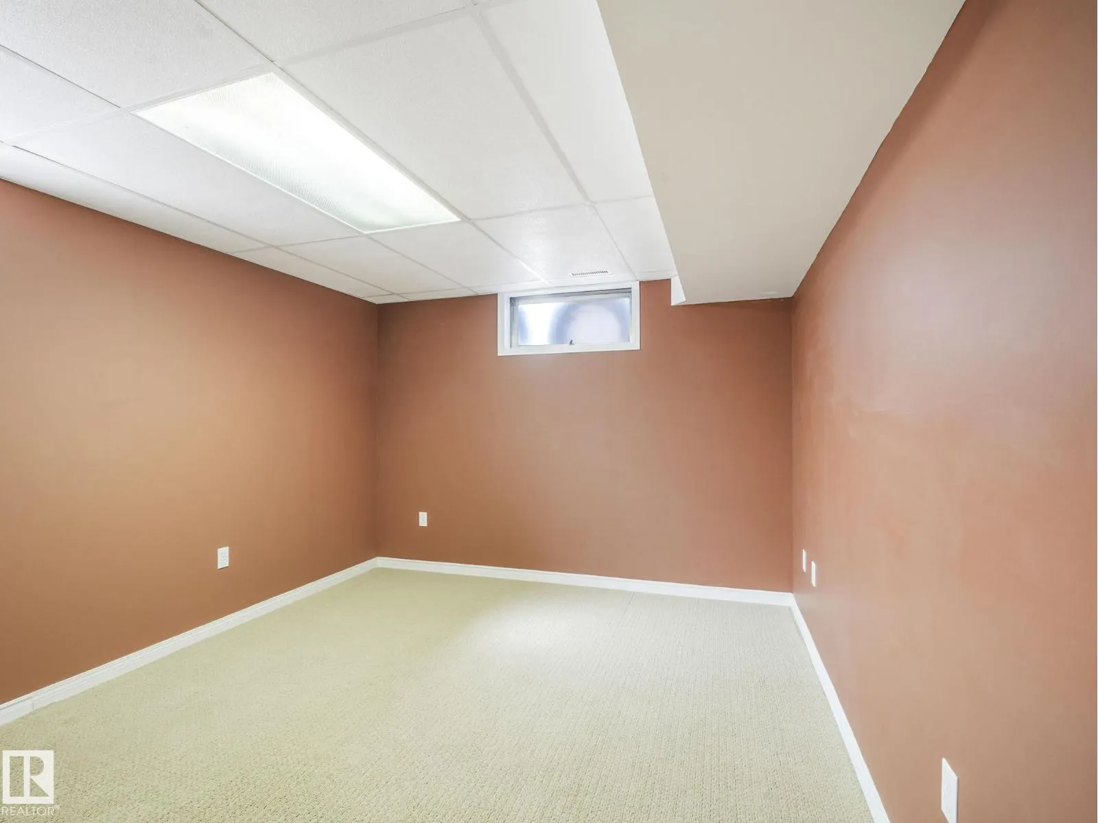 7415 84 AV NW