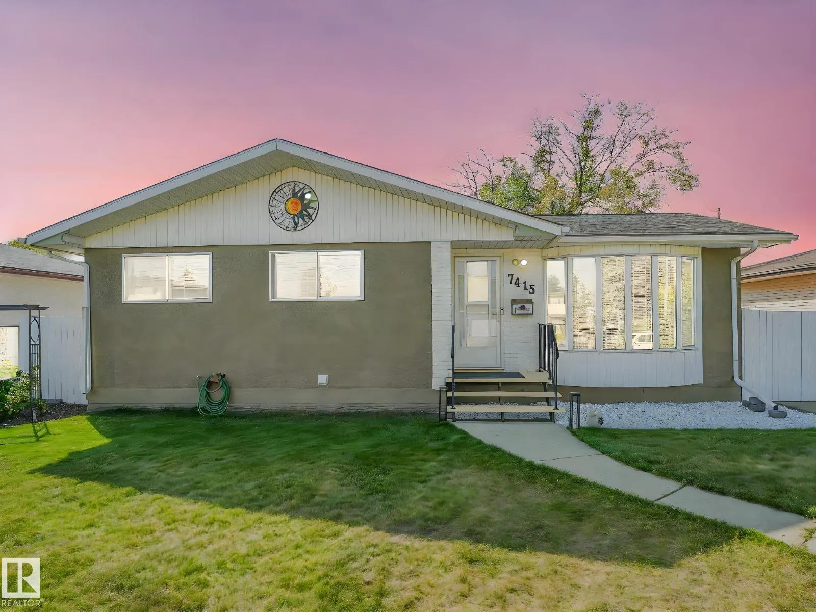 7415 84 AV NW