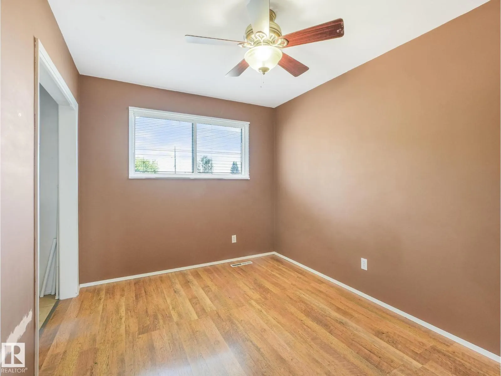 7415 84 AV NW
