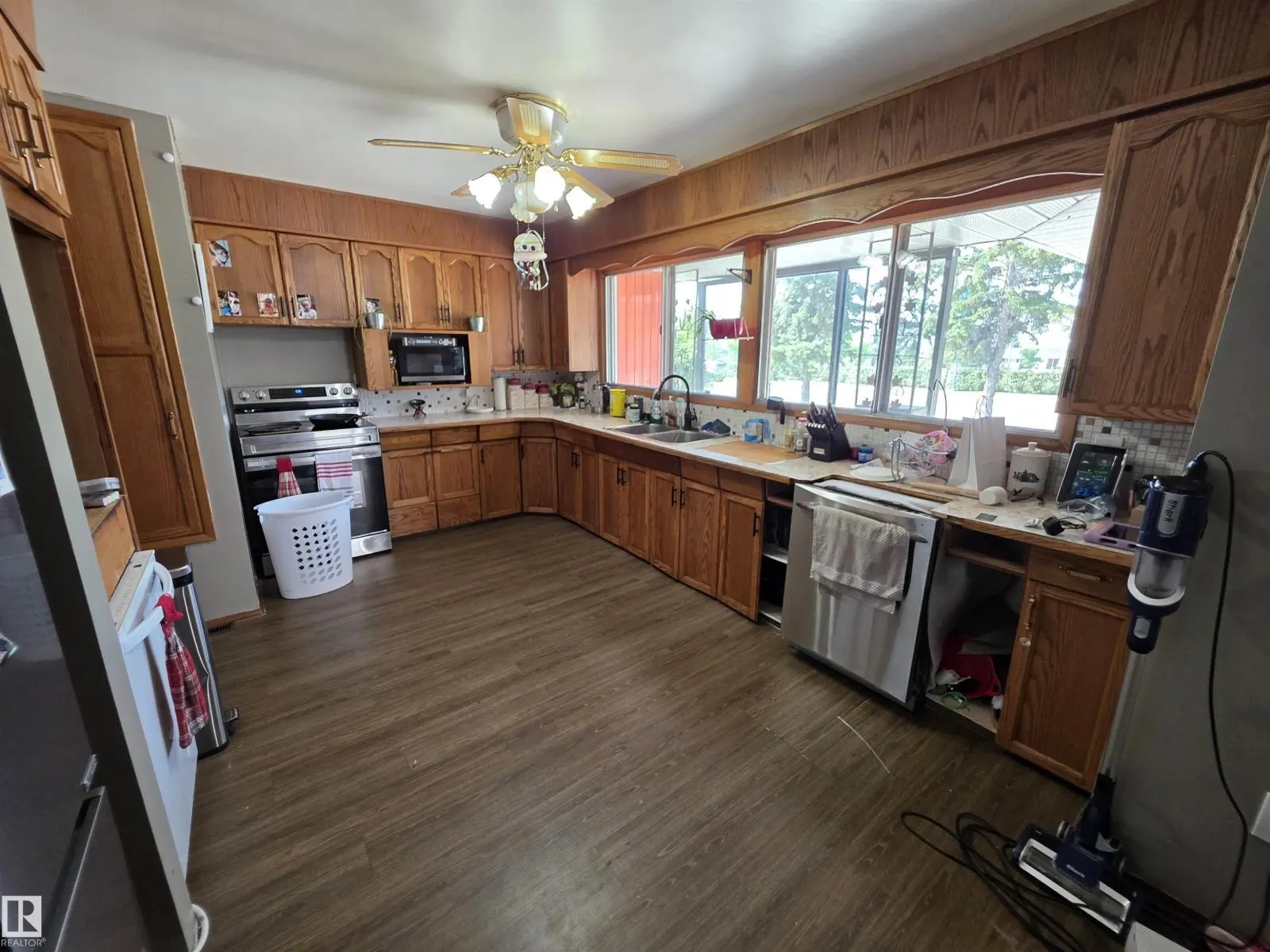 4719 50 ST