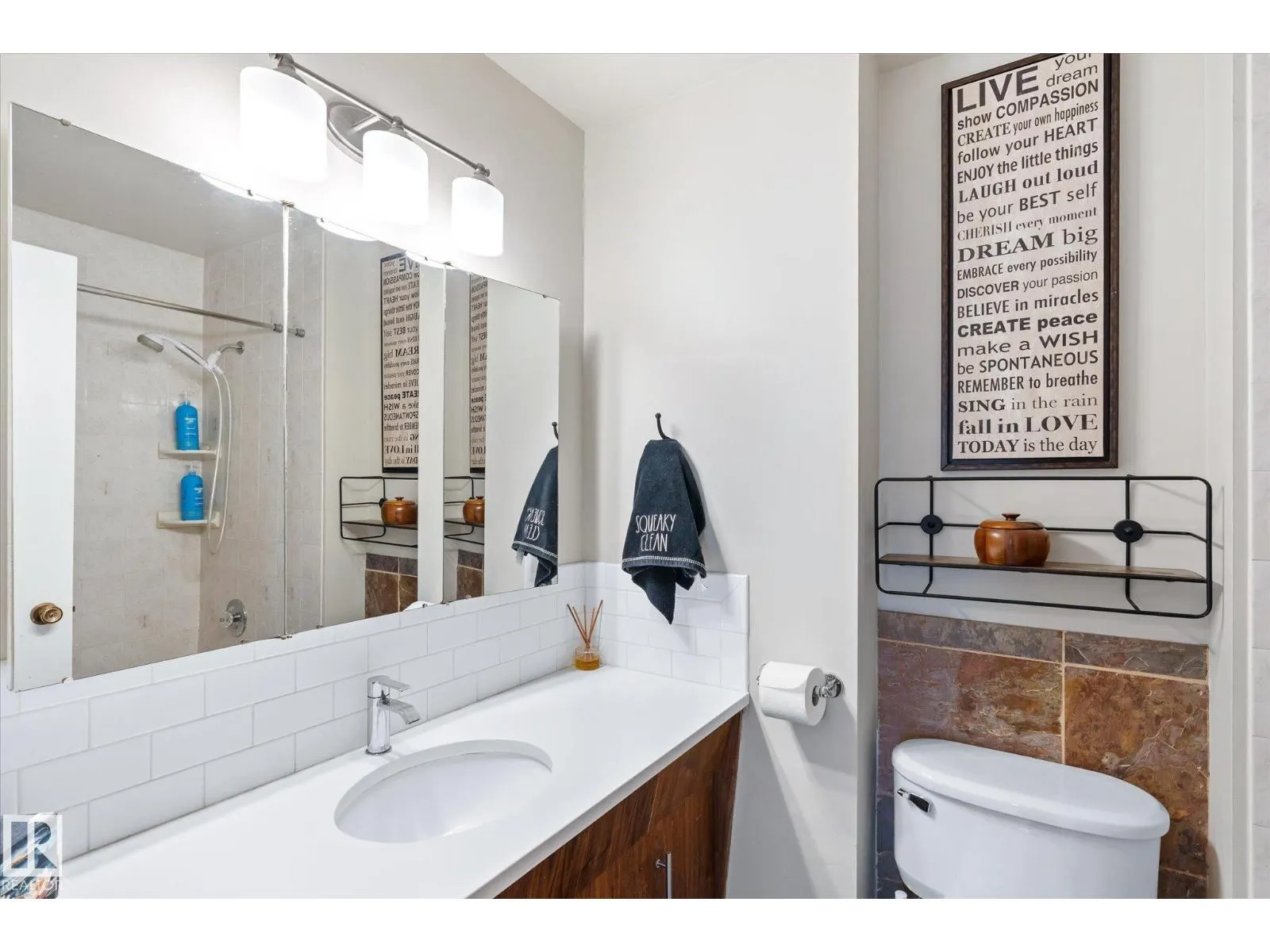 31 LORRAINE CR