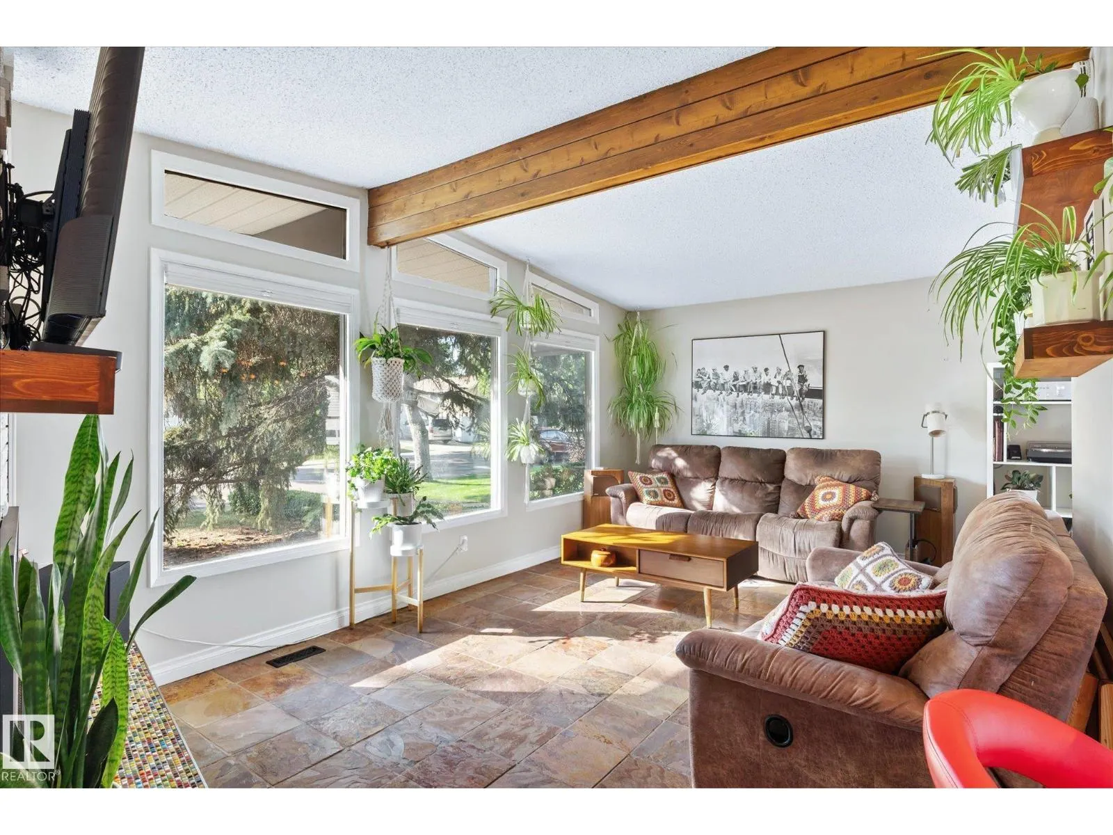 31 LORRAINE CR