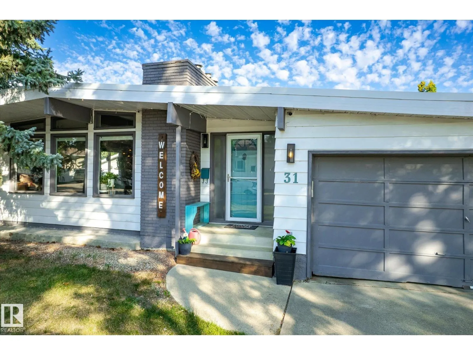 31 LORRAINE CR