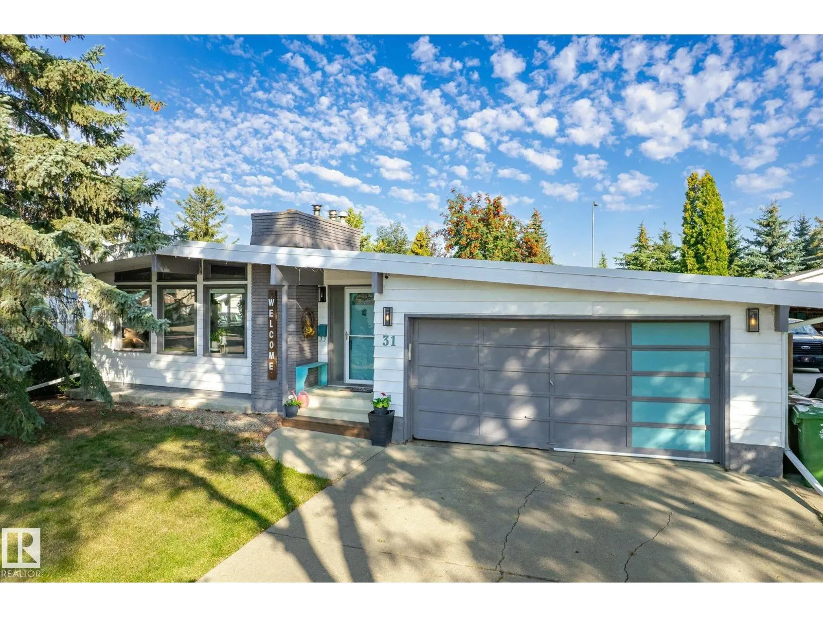 31 LORRAINE CR