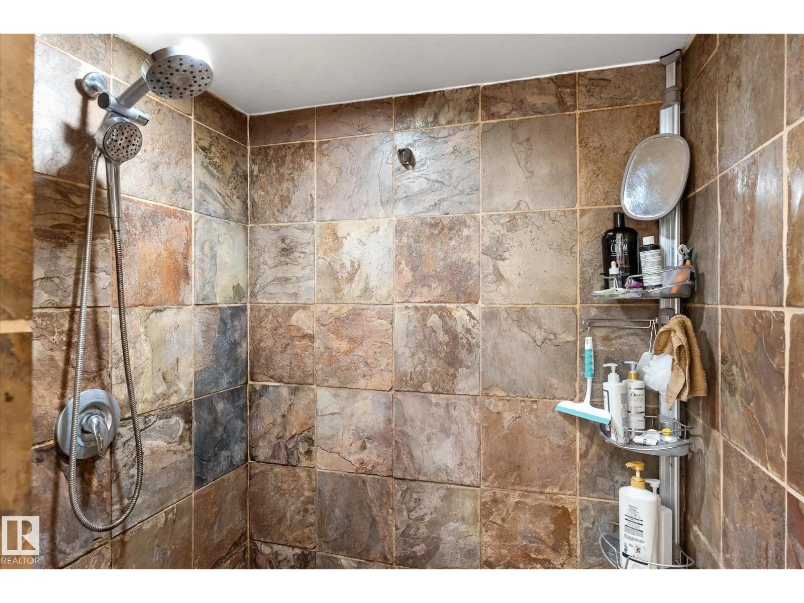 31 LORRAINE CR