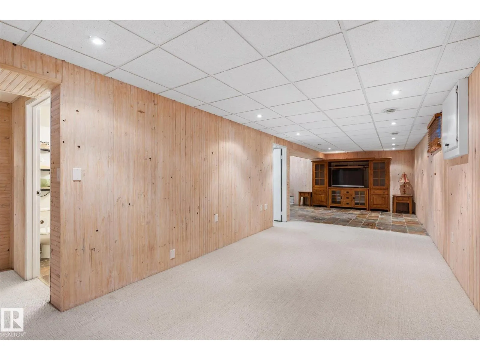 31 LORRAINE CR