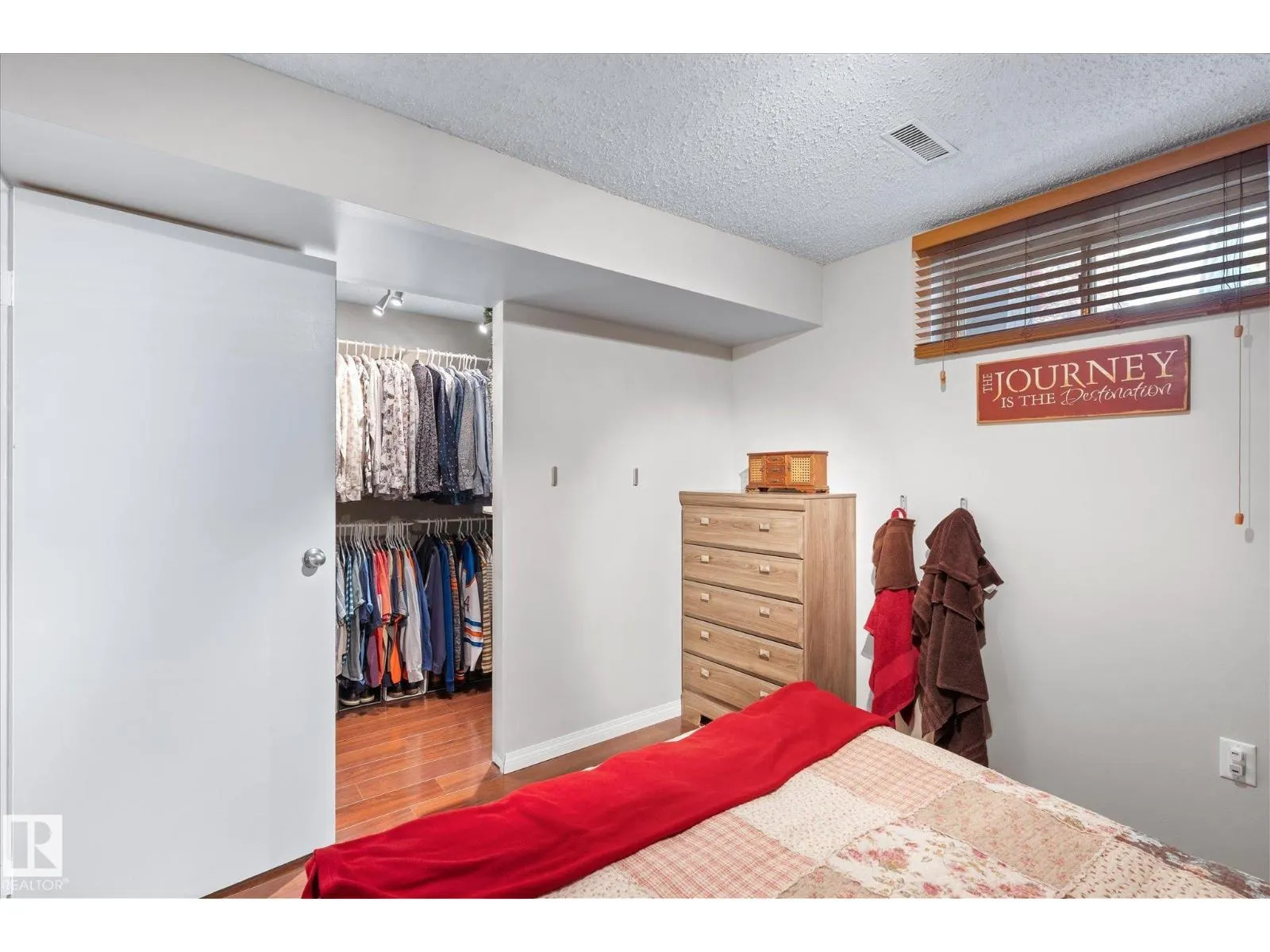 31 LORRAINE CR