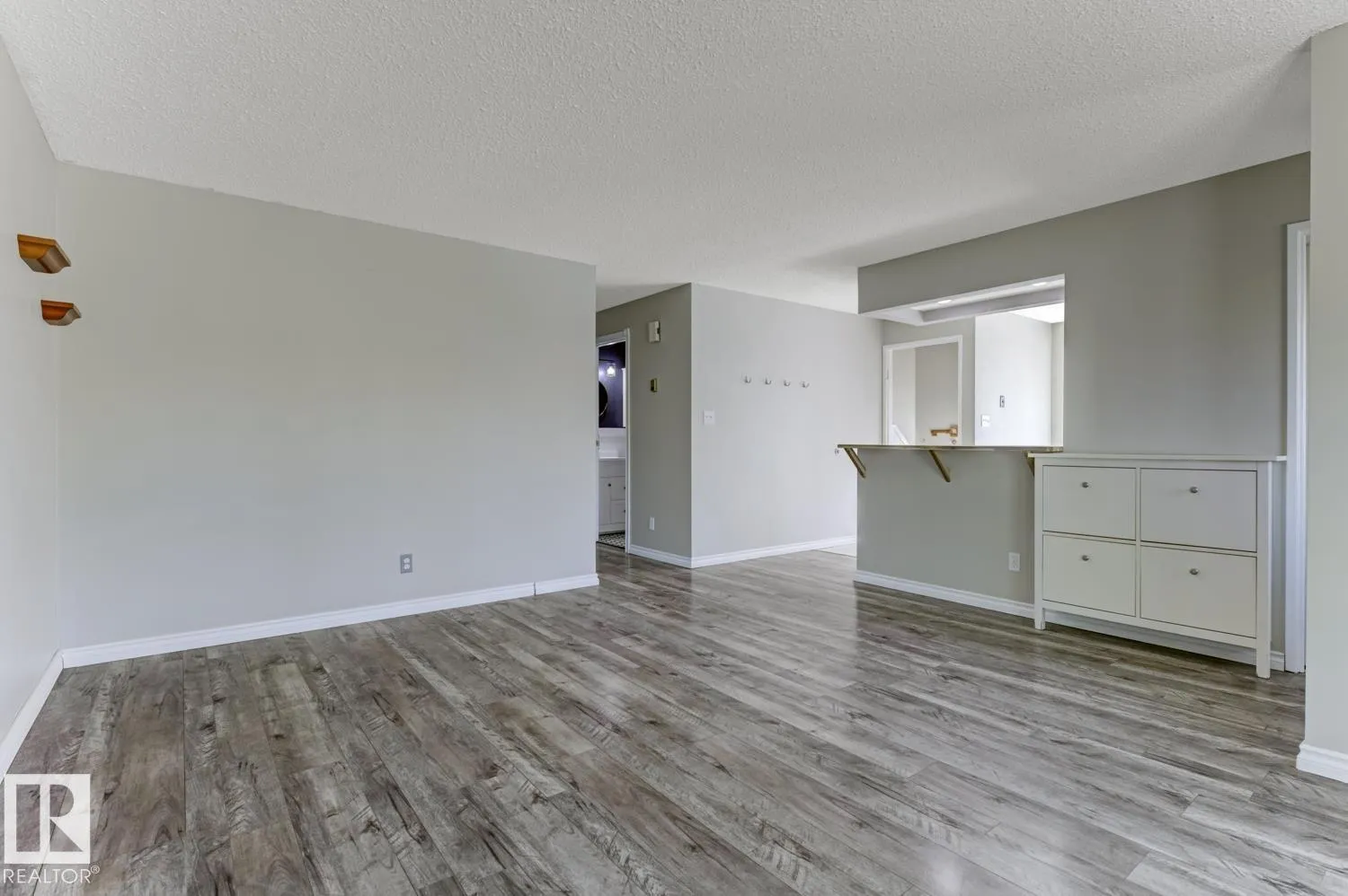 44 ATTWOOD DR