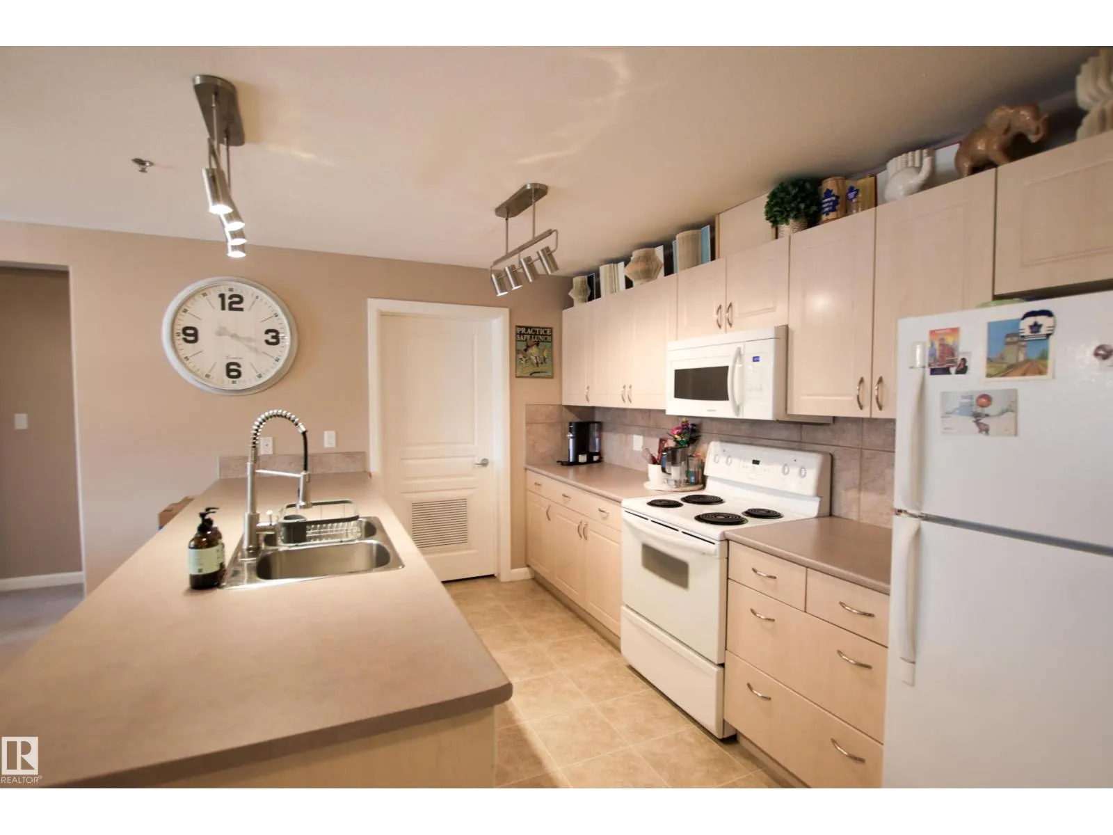 #232 530 HOOKE RD NW