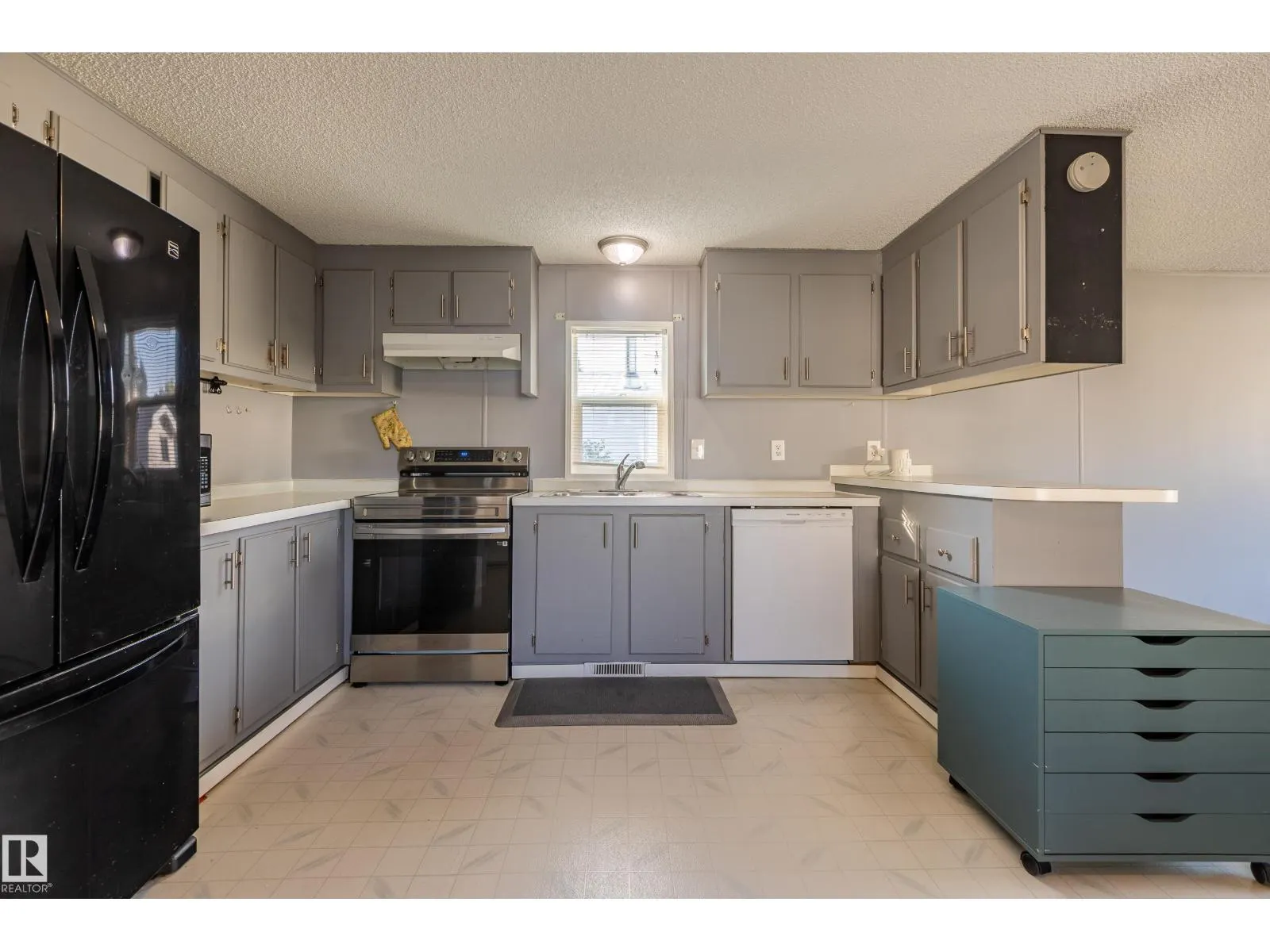 #5 10410 101A ST