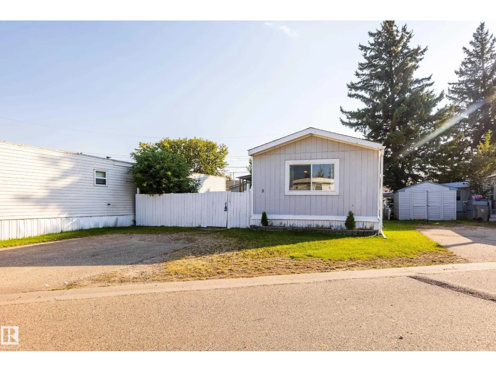 #5 10410 101A ST