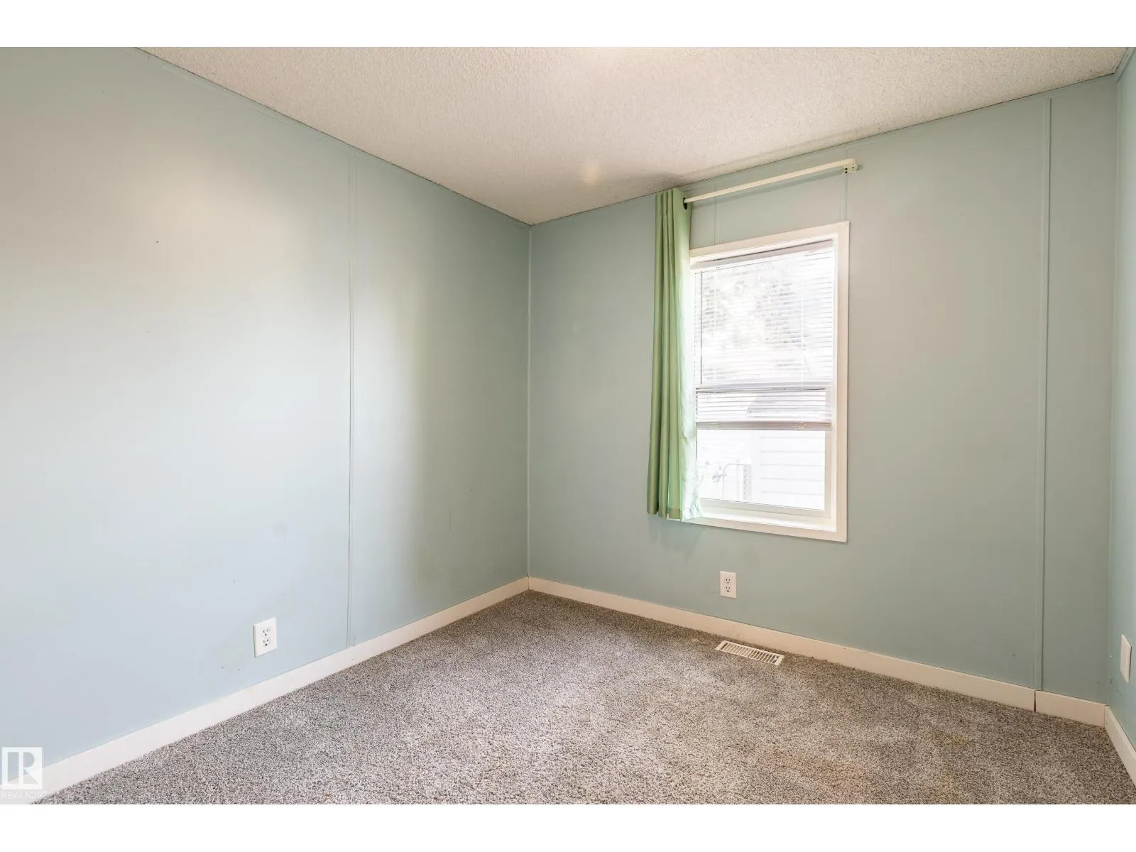 #5 10410 101A ST