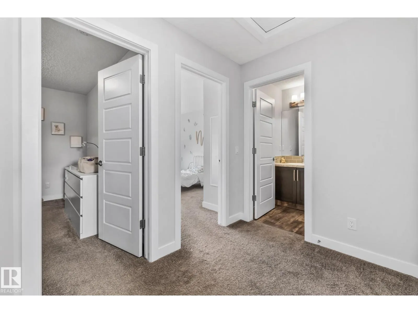9655 225 ST NW