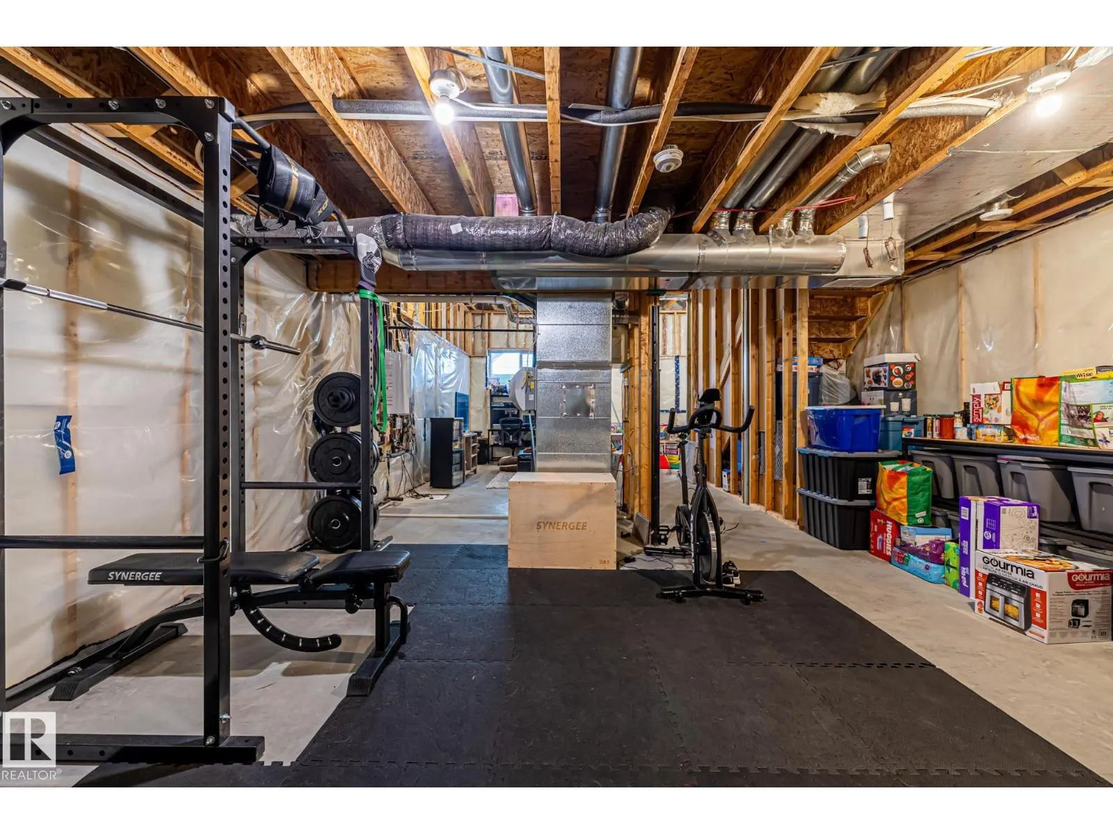 9655 225 ST NW