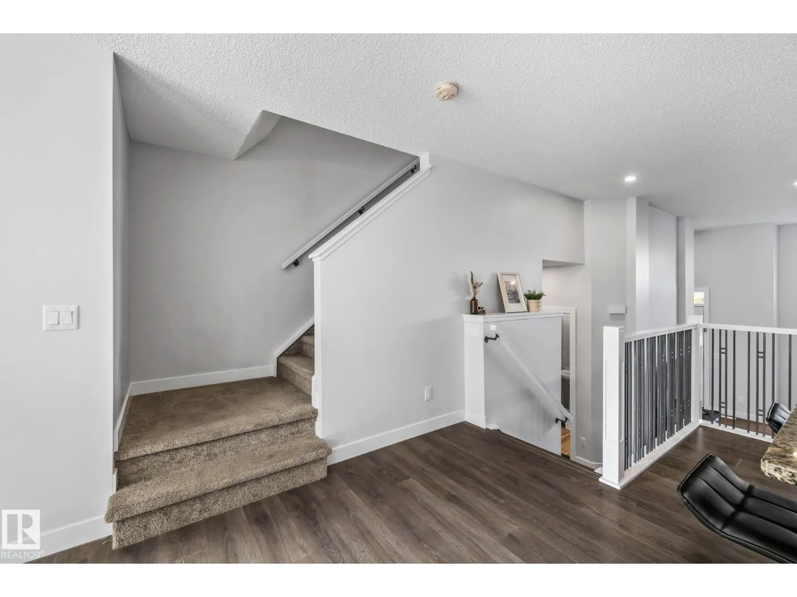 9655 225 ST NW