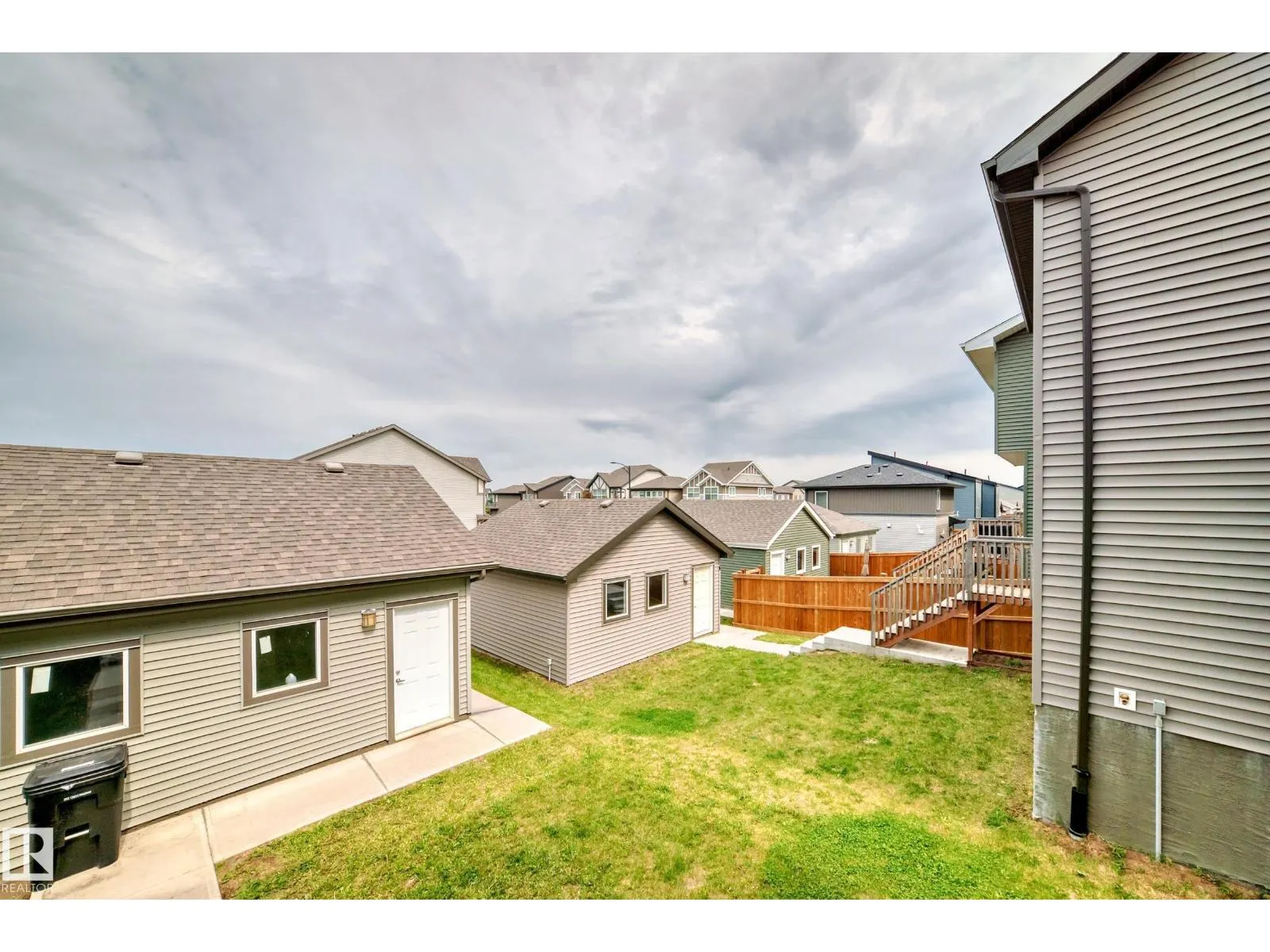 2271 PRICE LN SW