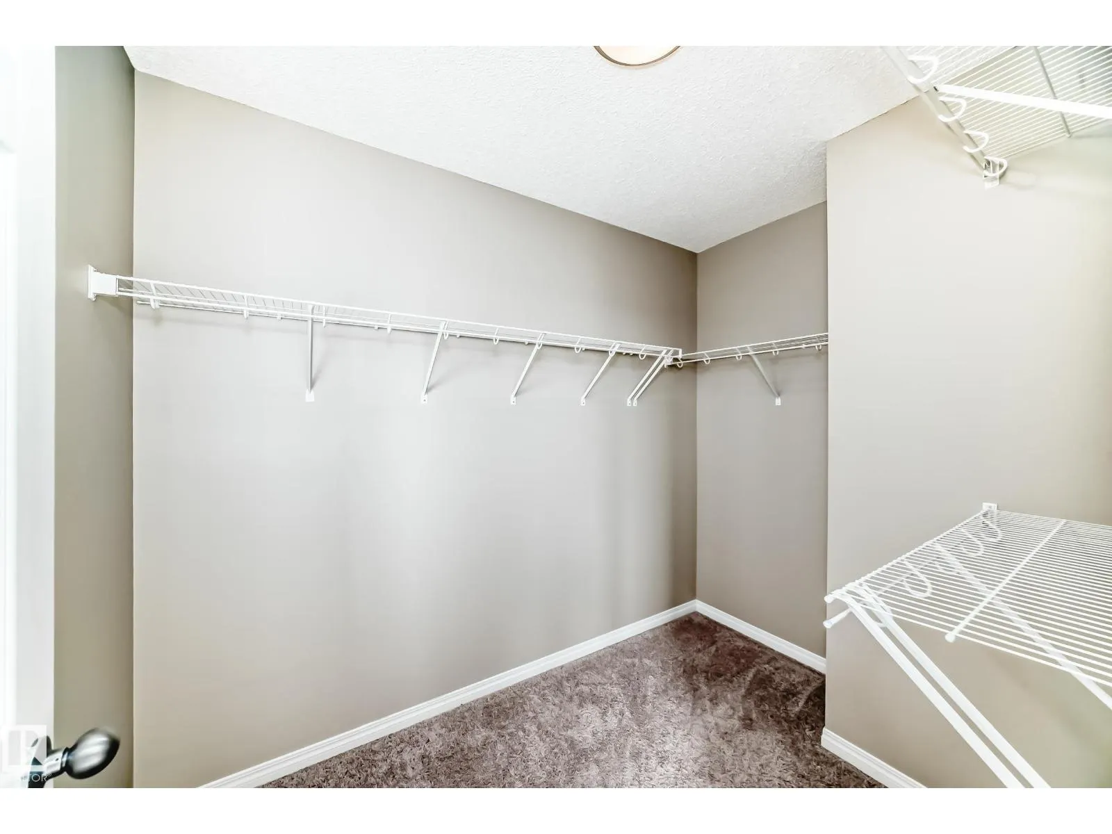 2271 PRICE LN SW