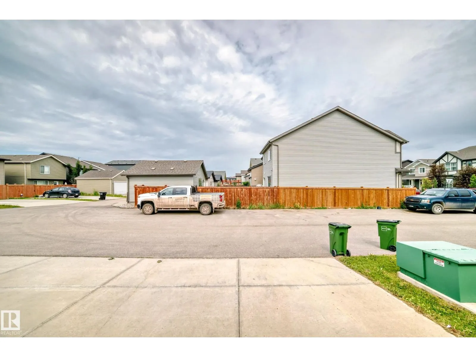 2271 PRICE LN SW