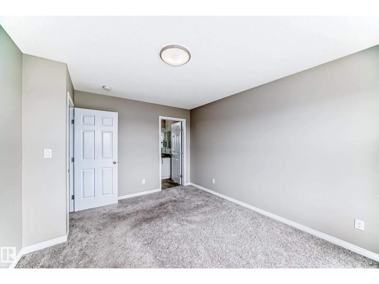 2271 PRICE LN SW