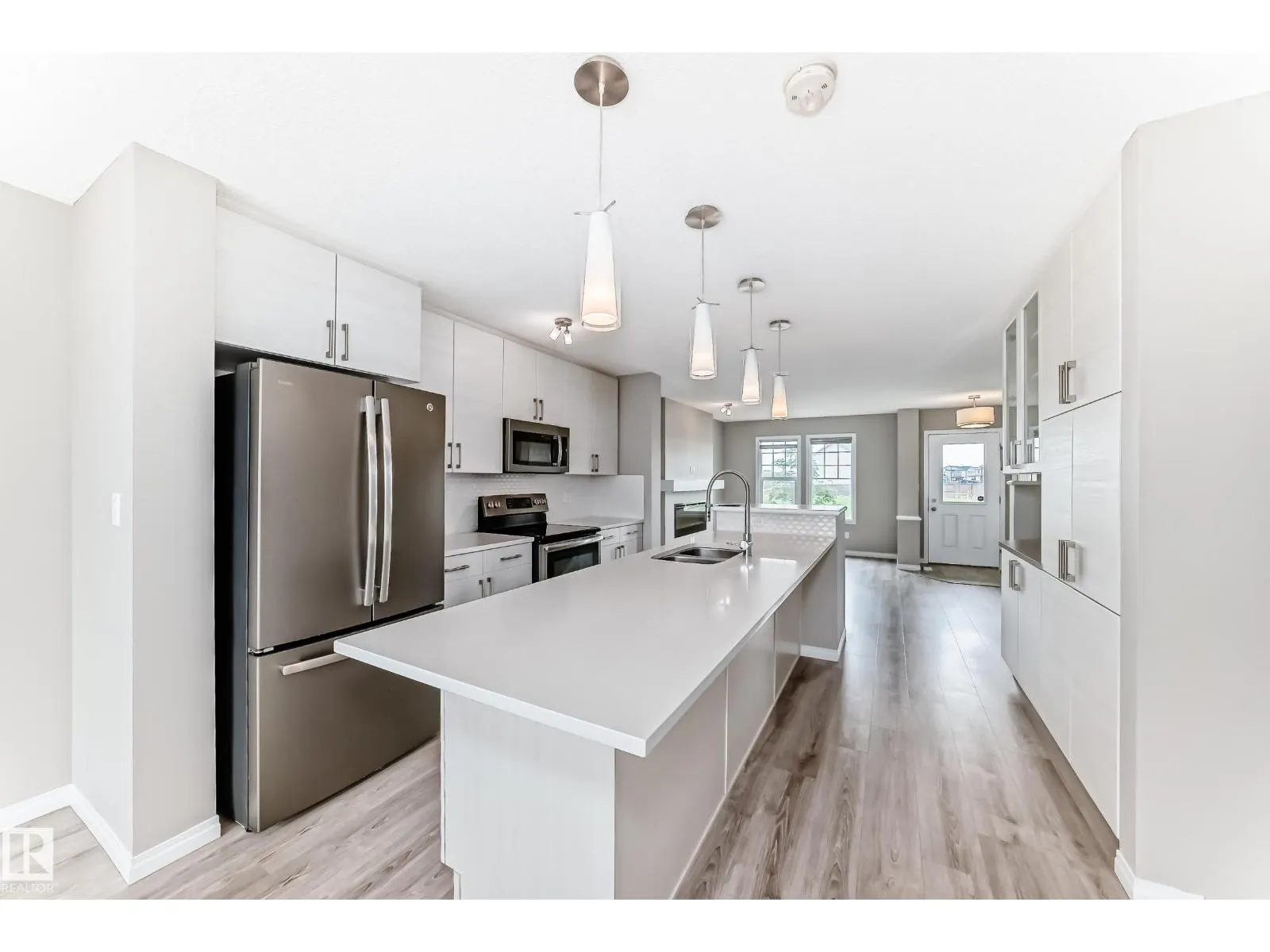 2271 PRICE LN SW