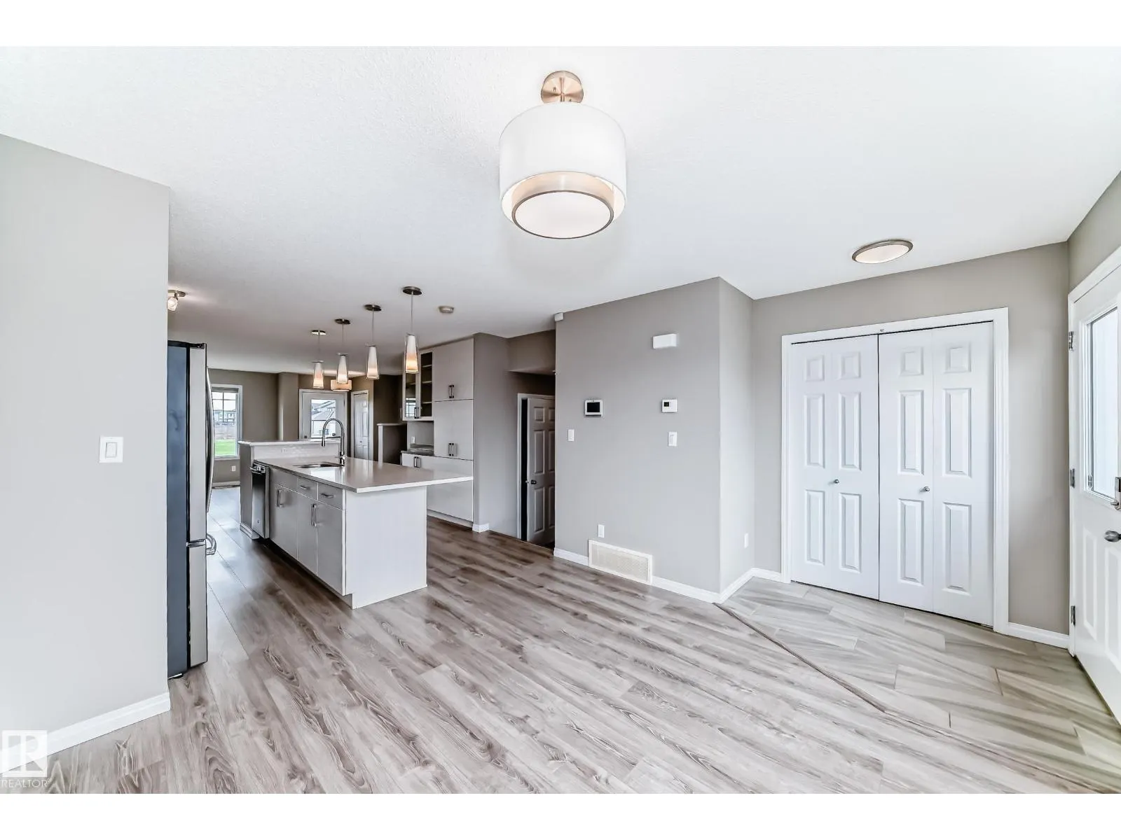 2271 PRICE LN SW