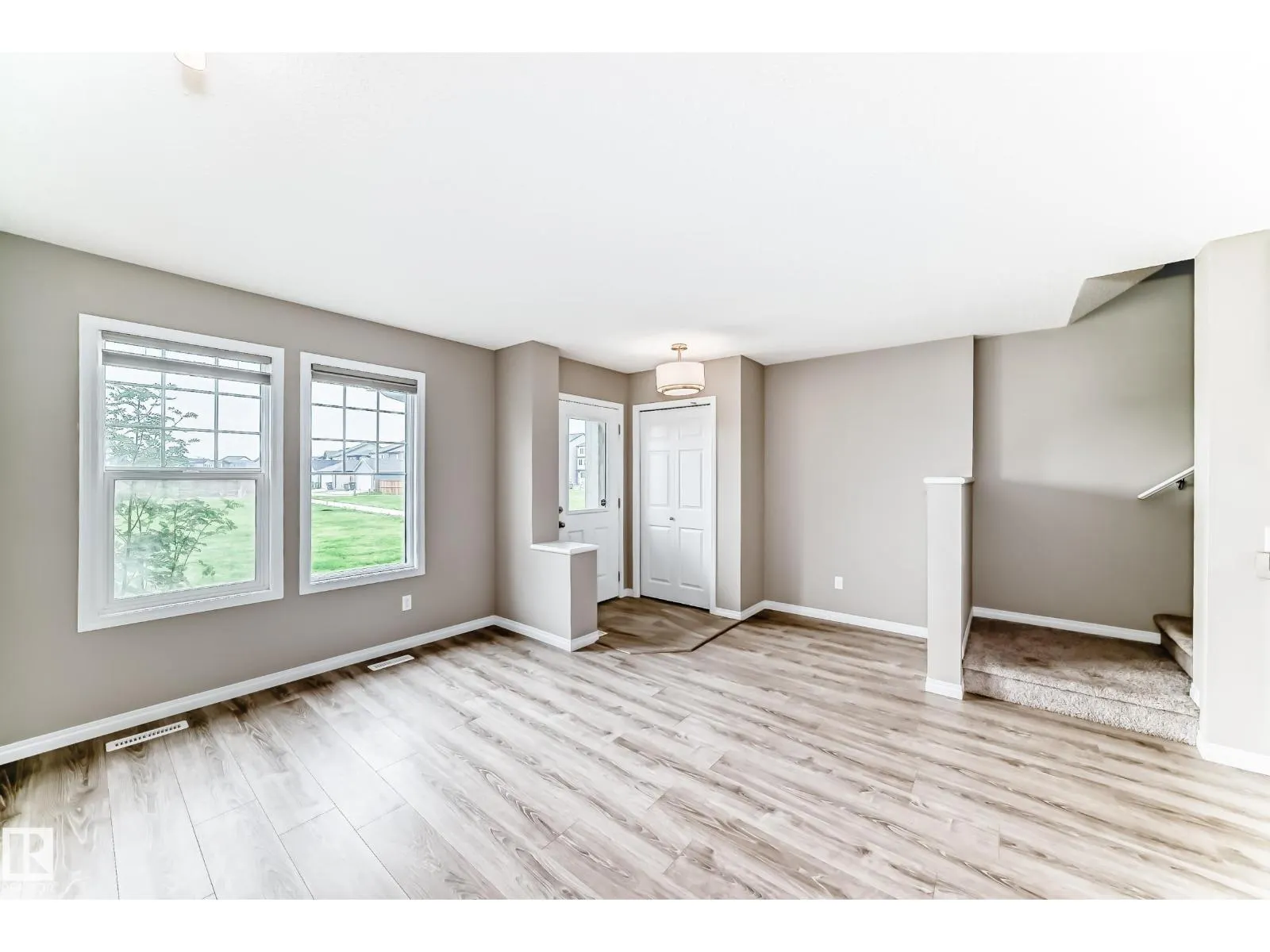 2271 PRICE LN SW