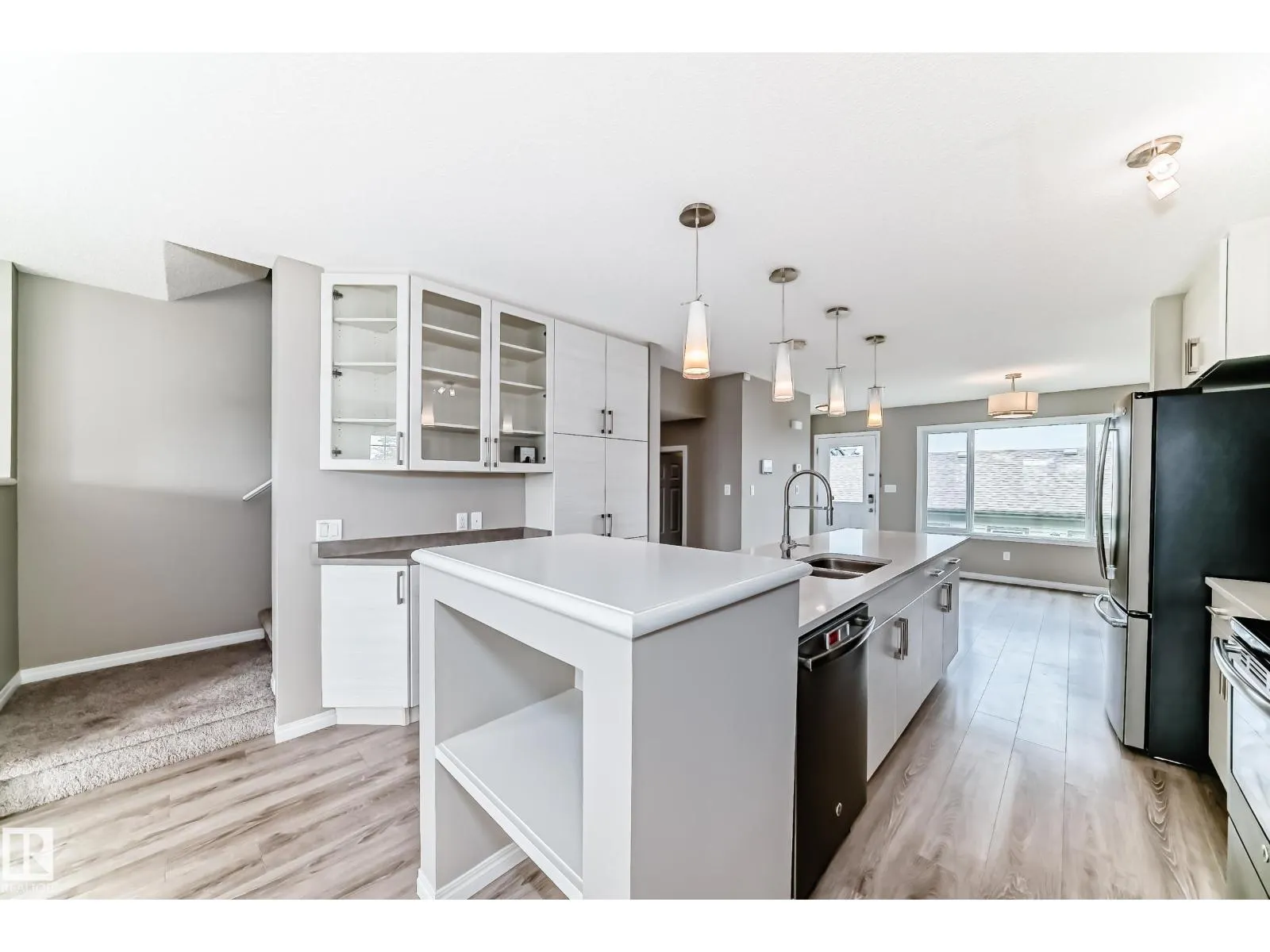 2271 PRICE LN SW