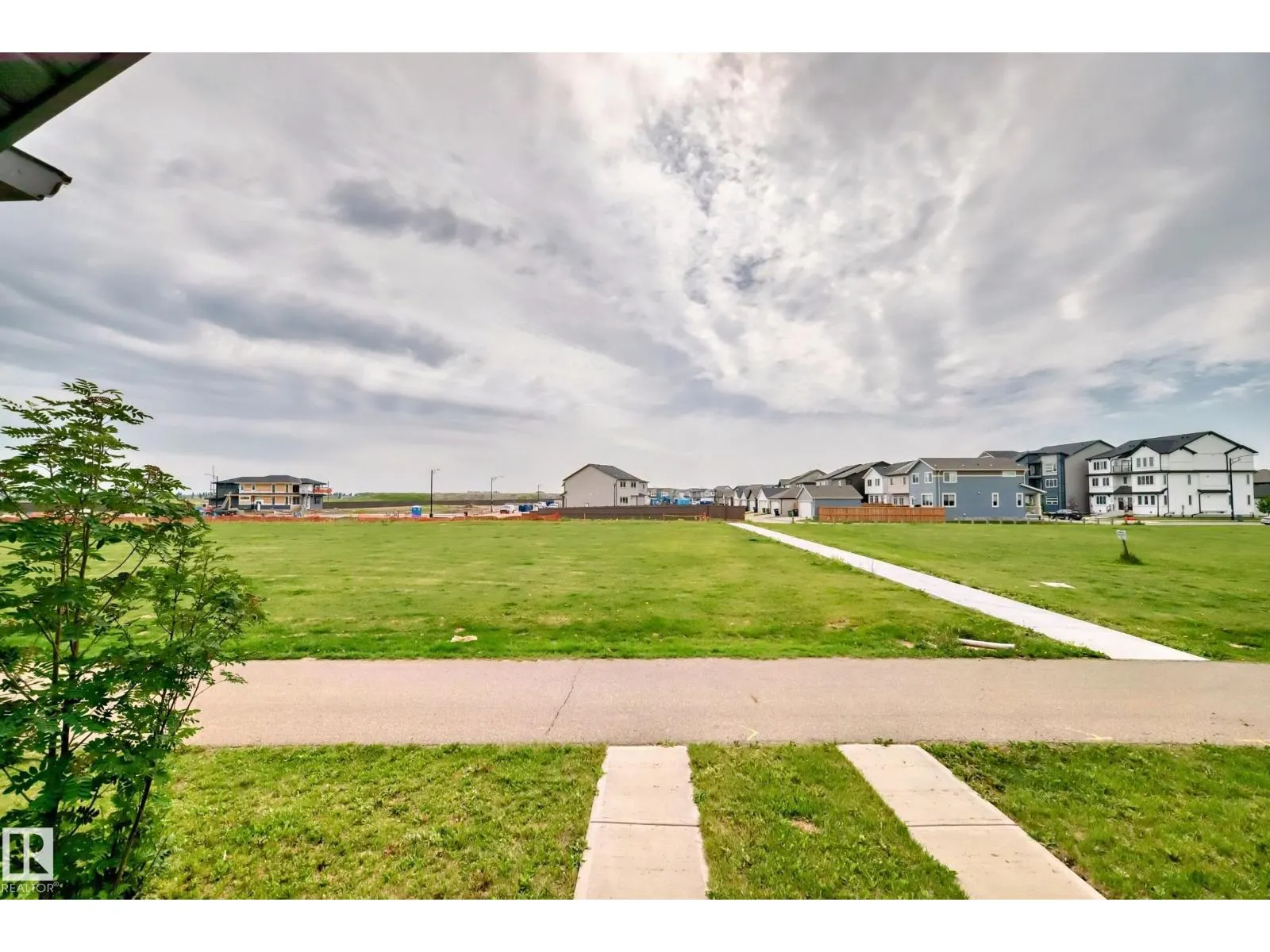 2271 PRICE LN SW