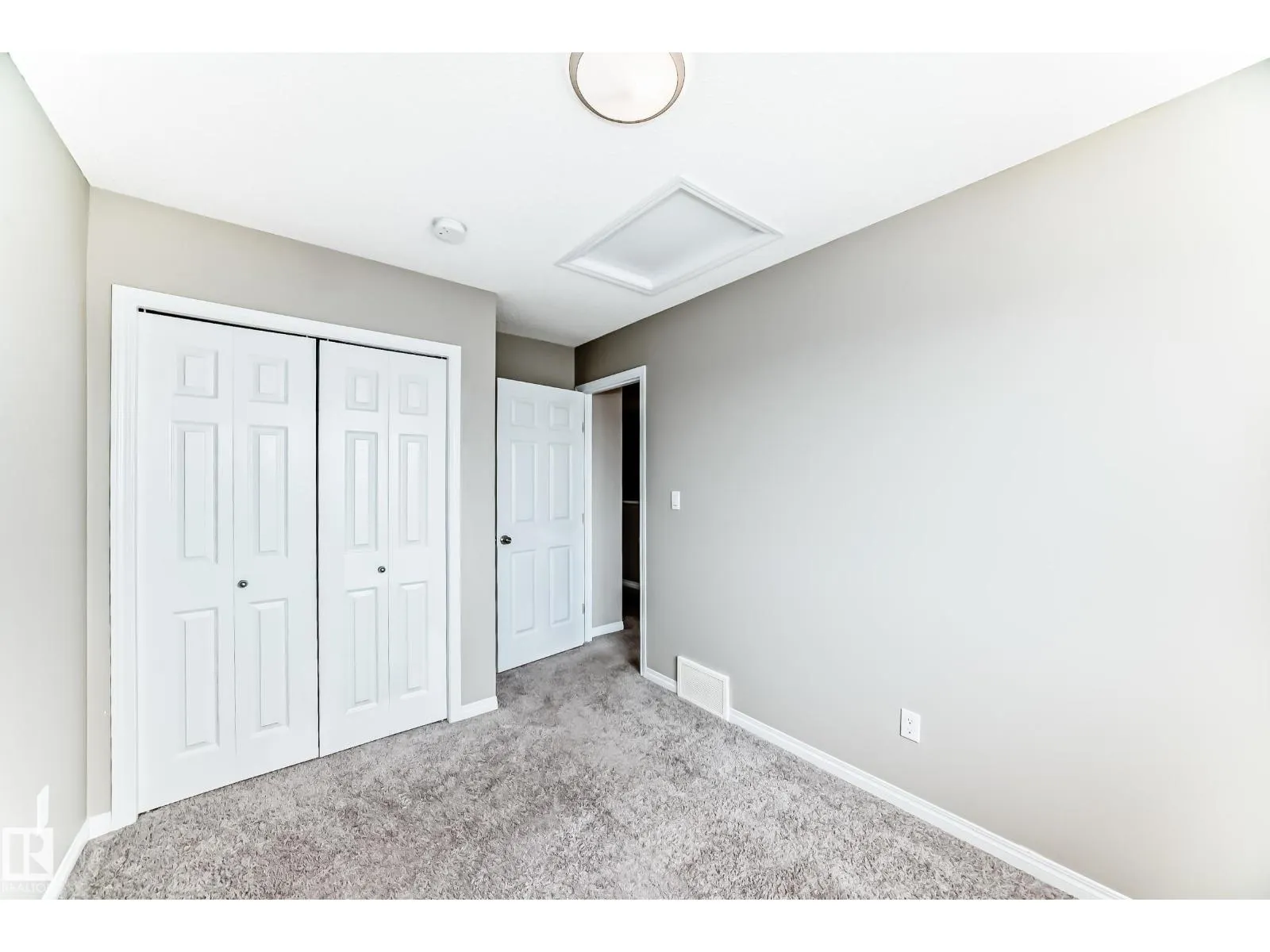 2271 PRICE LN SW